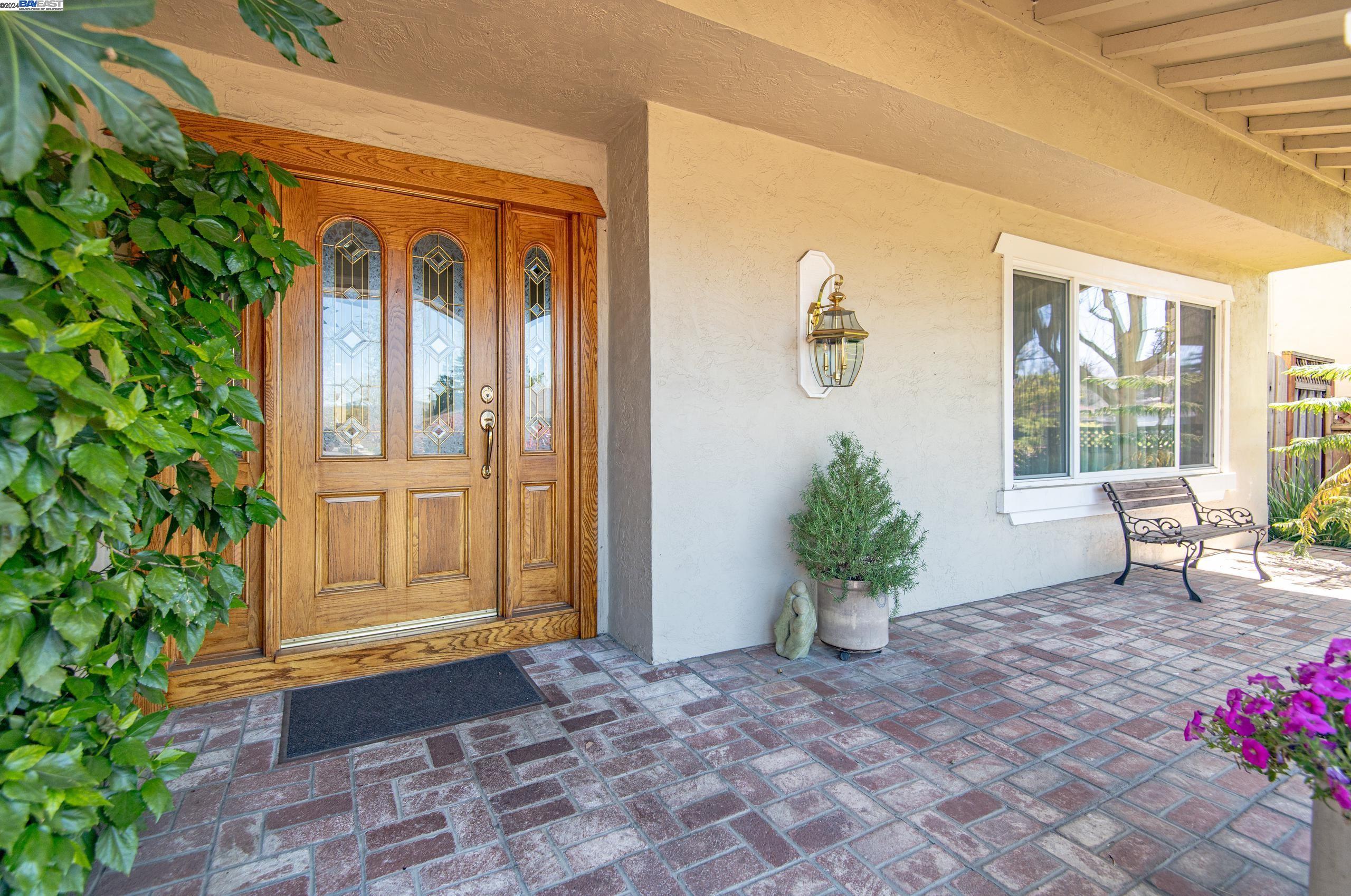 2380 Willet Way