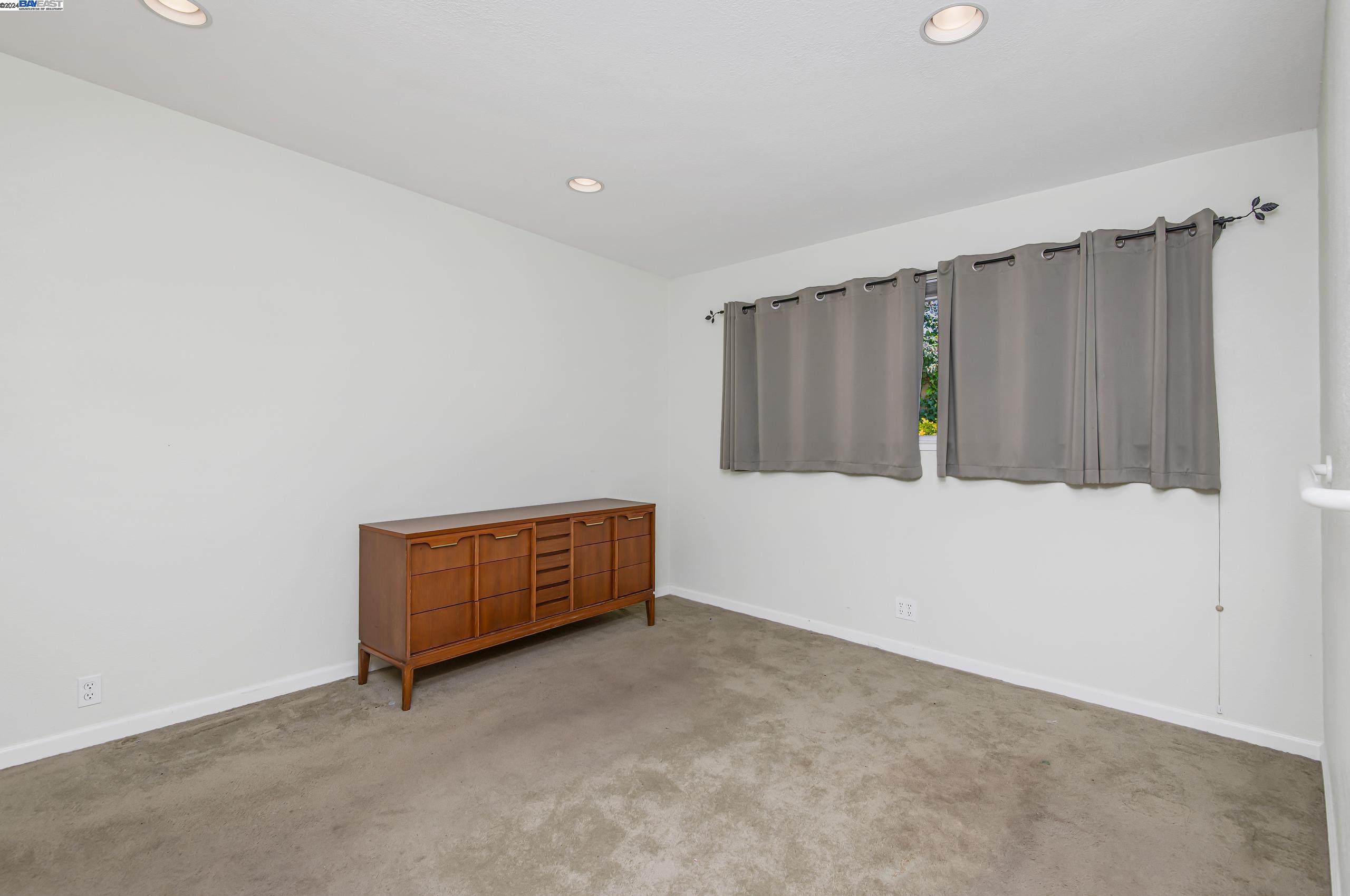 2380 Willet Way