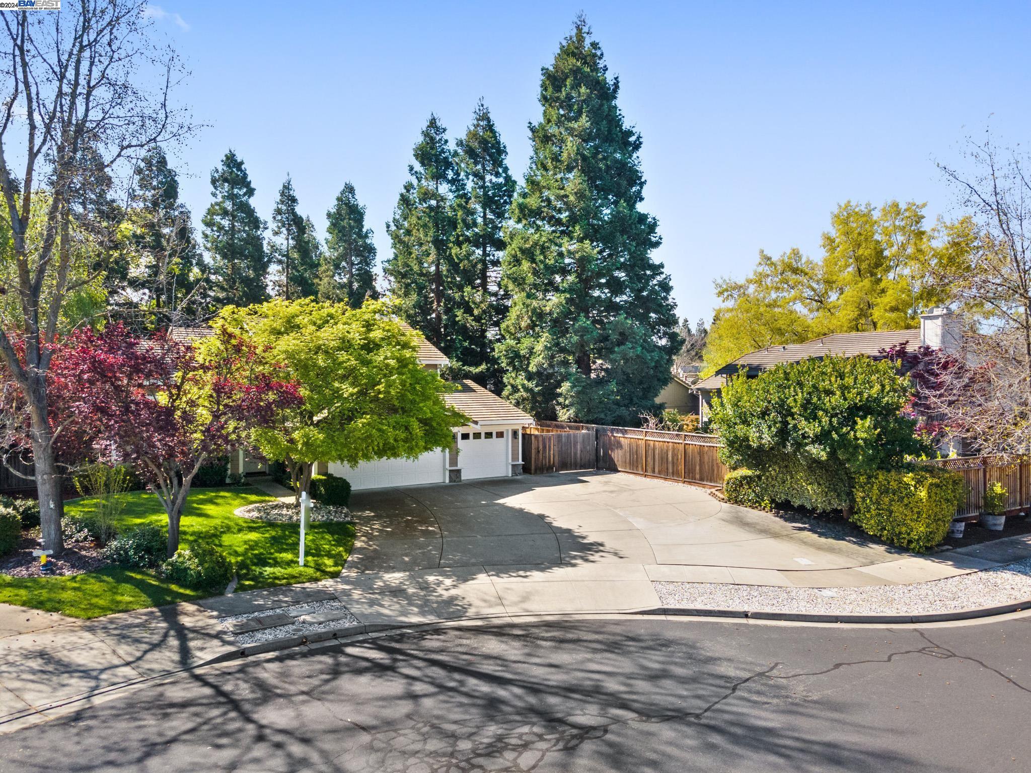 5551 Anita Ct