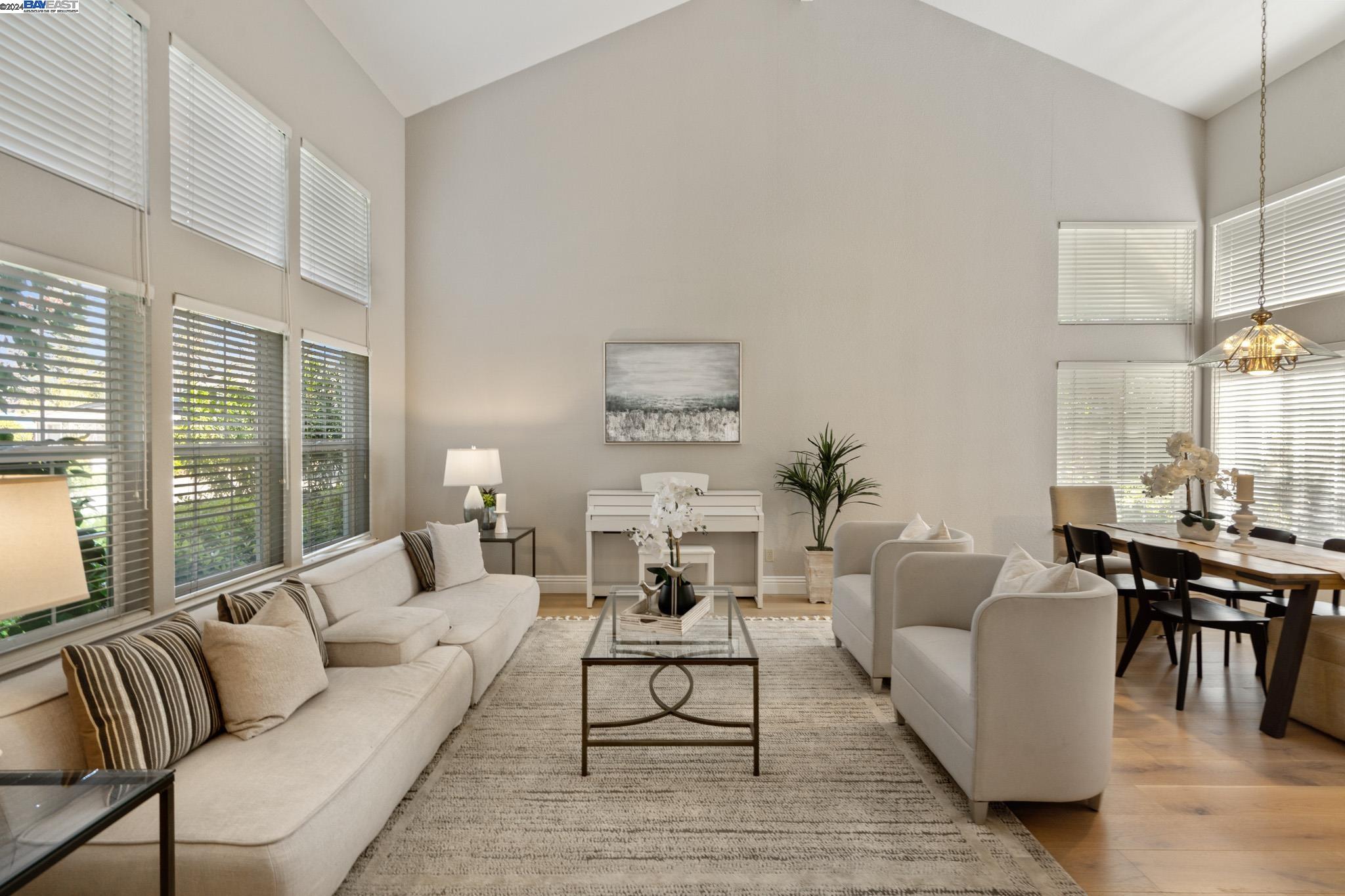 5551 Anita Ct
