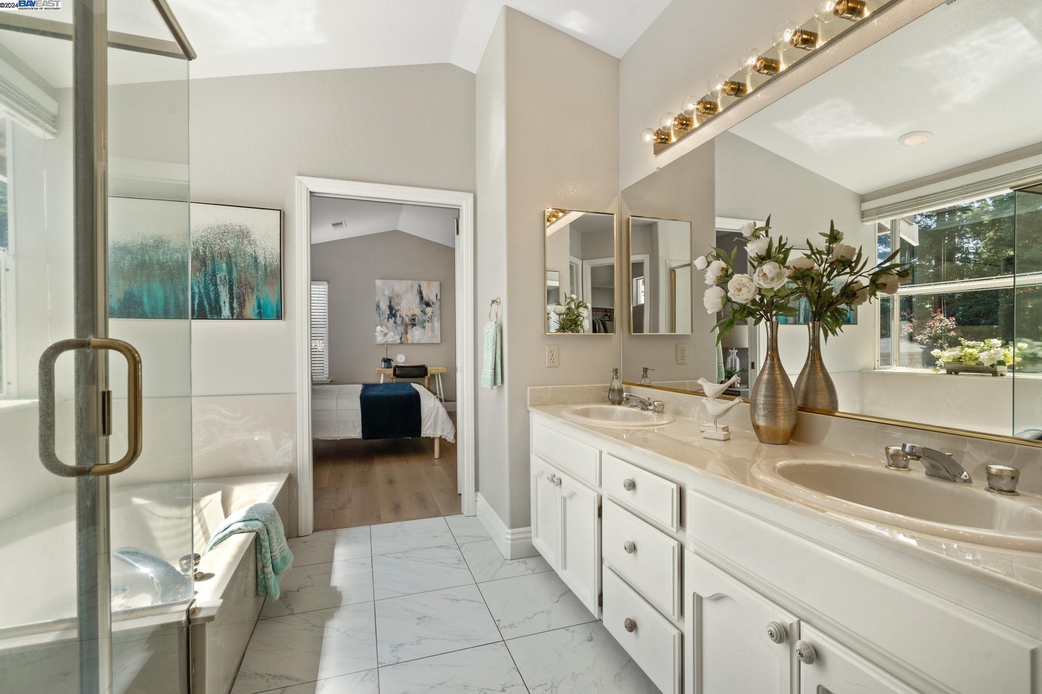 5551 Anita Ct