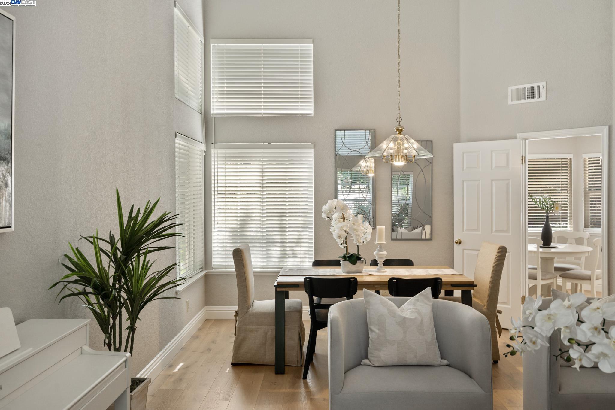 5551 Anita Ct