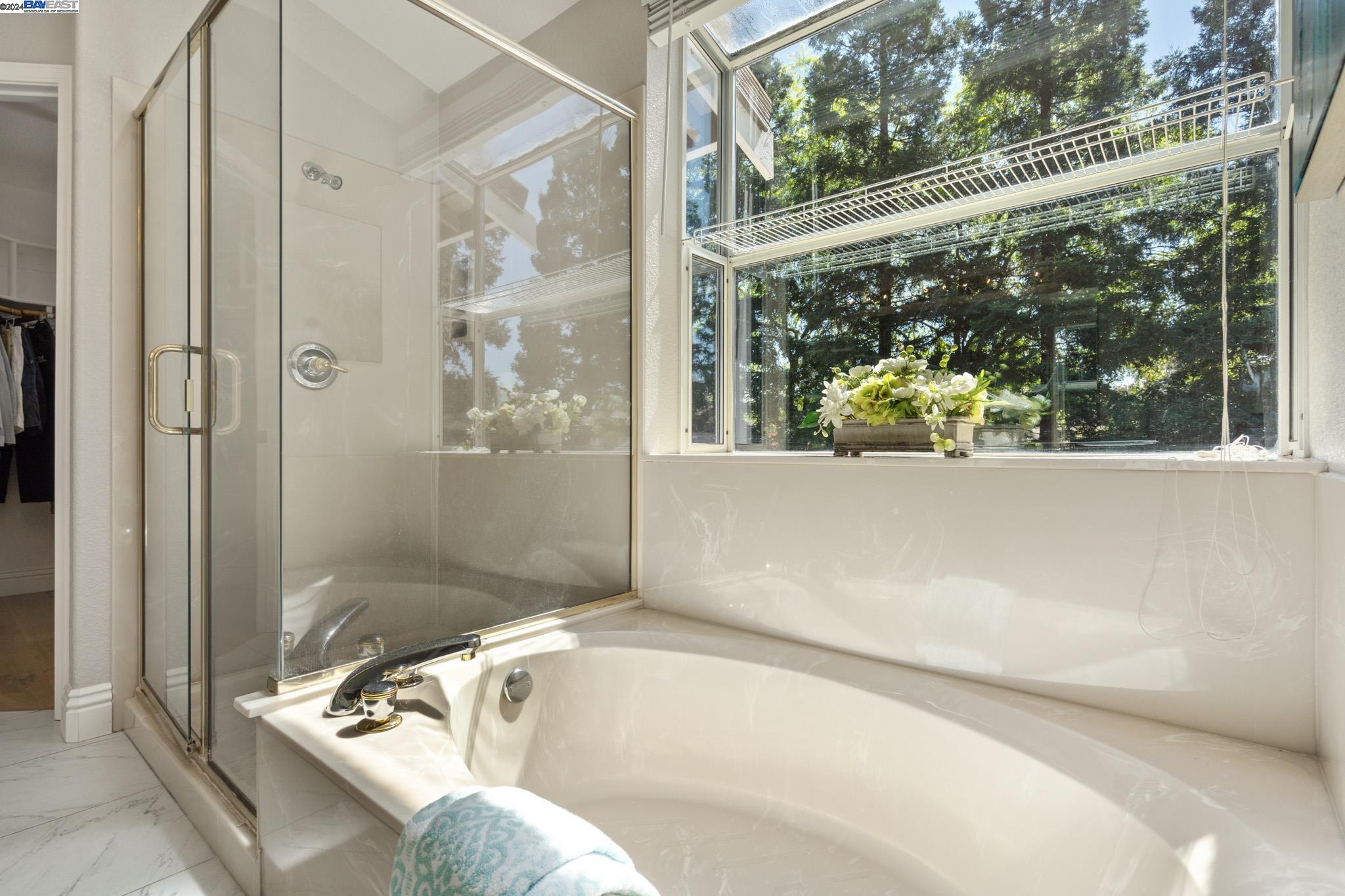 5551 Anita Ct