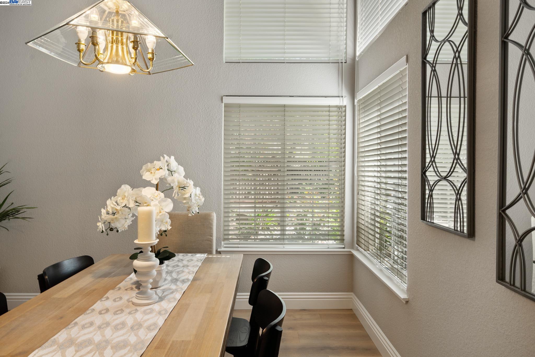 5551 Anita Ct