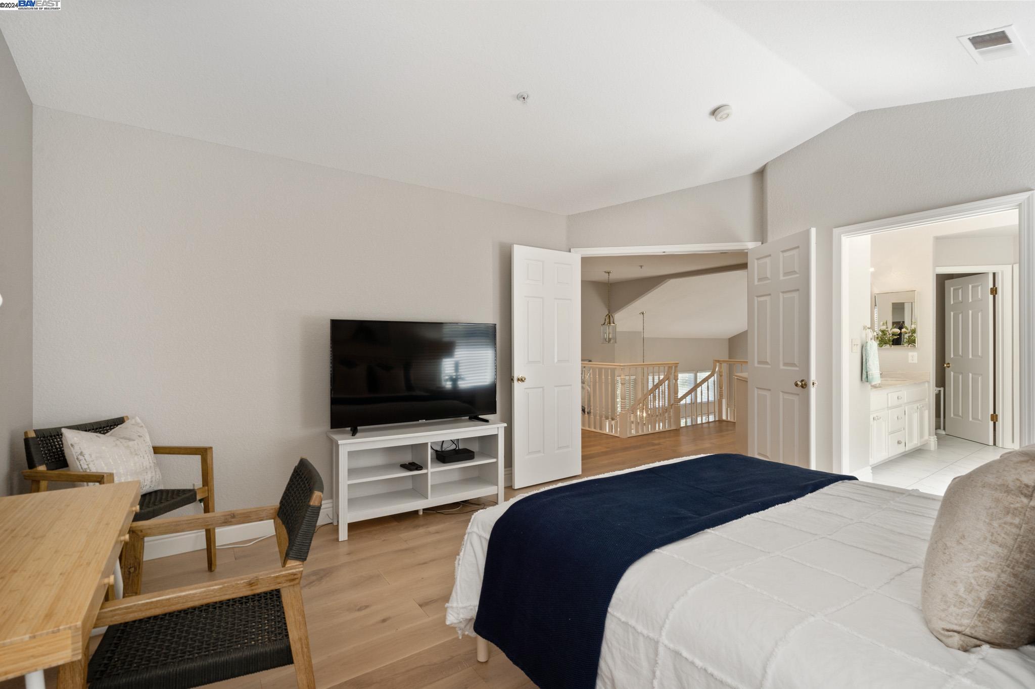 5551 Anita Ct