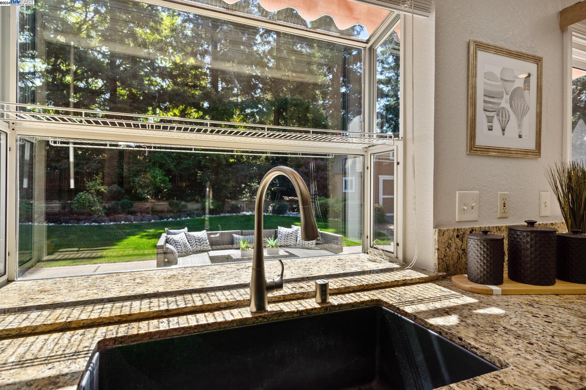 5551 Anita Ct