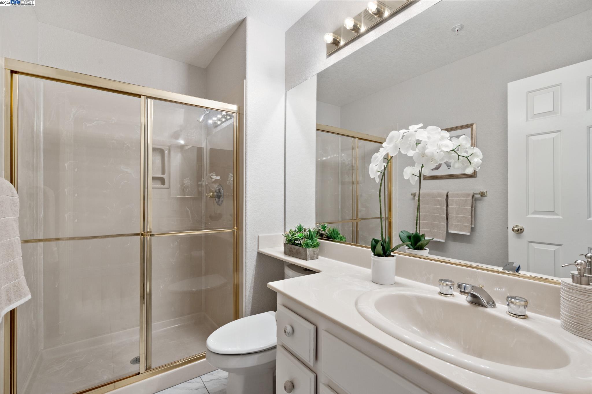 5551 Anita Ct