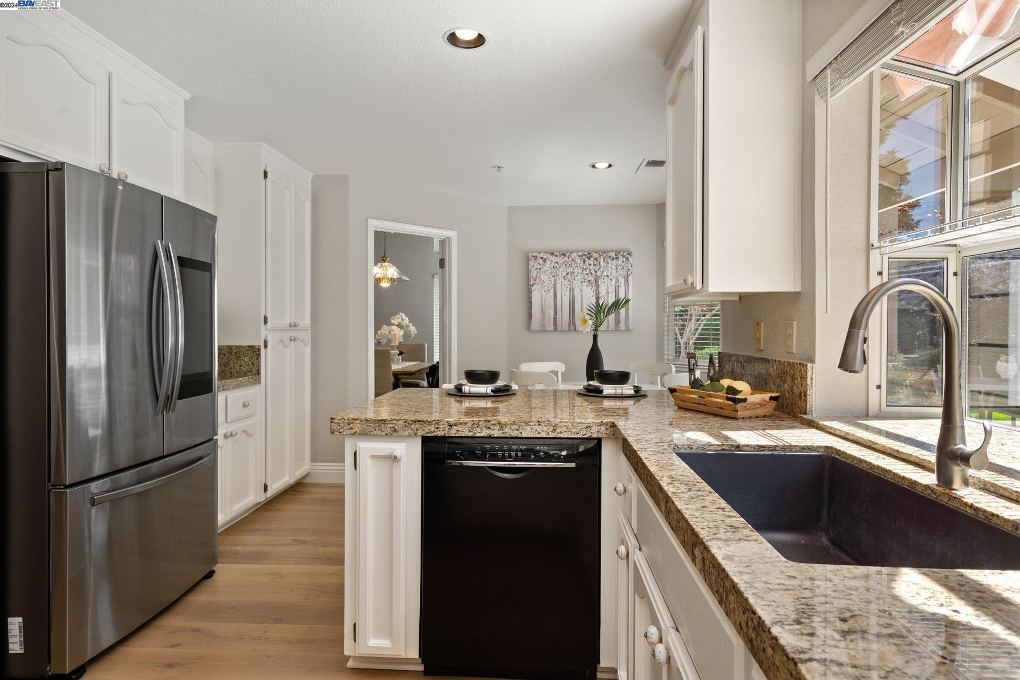 5551 Anita Ct