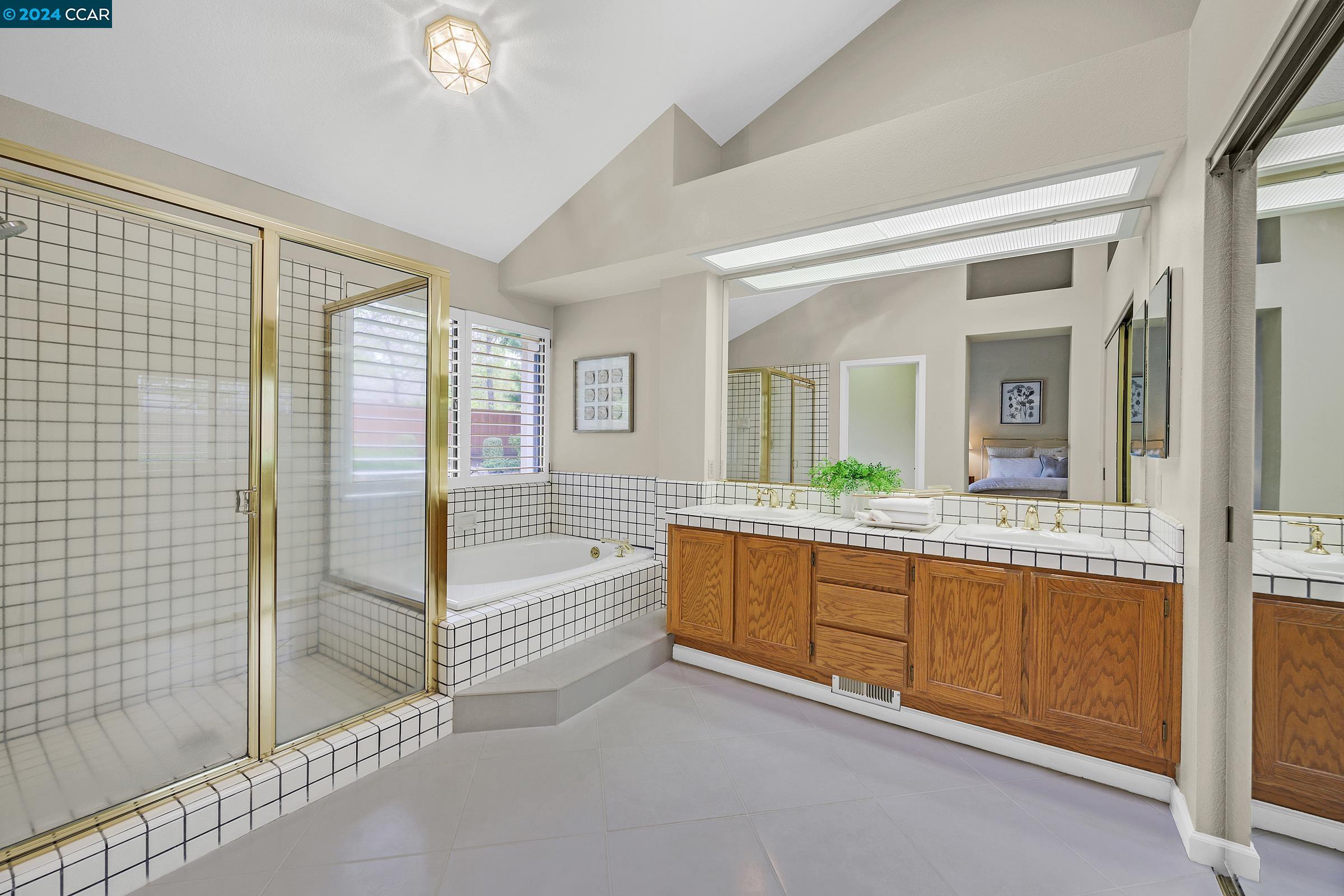 1000 Horizon Ct