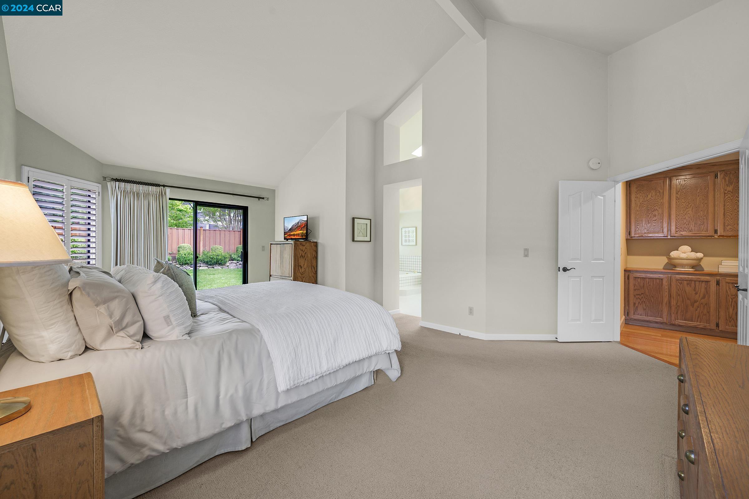 1000 Horizon Ct