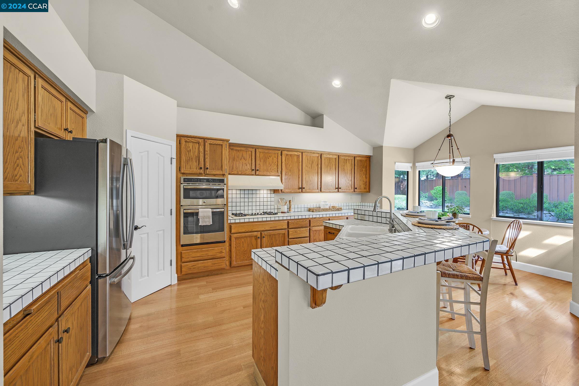 1000 Horizon Ct