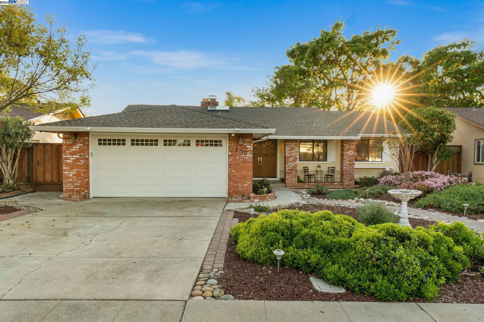739 Mayview Way