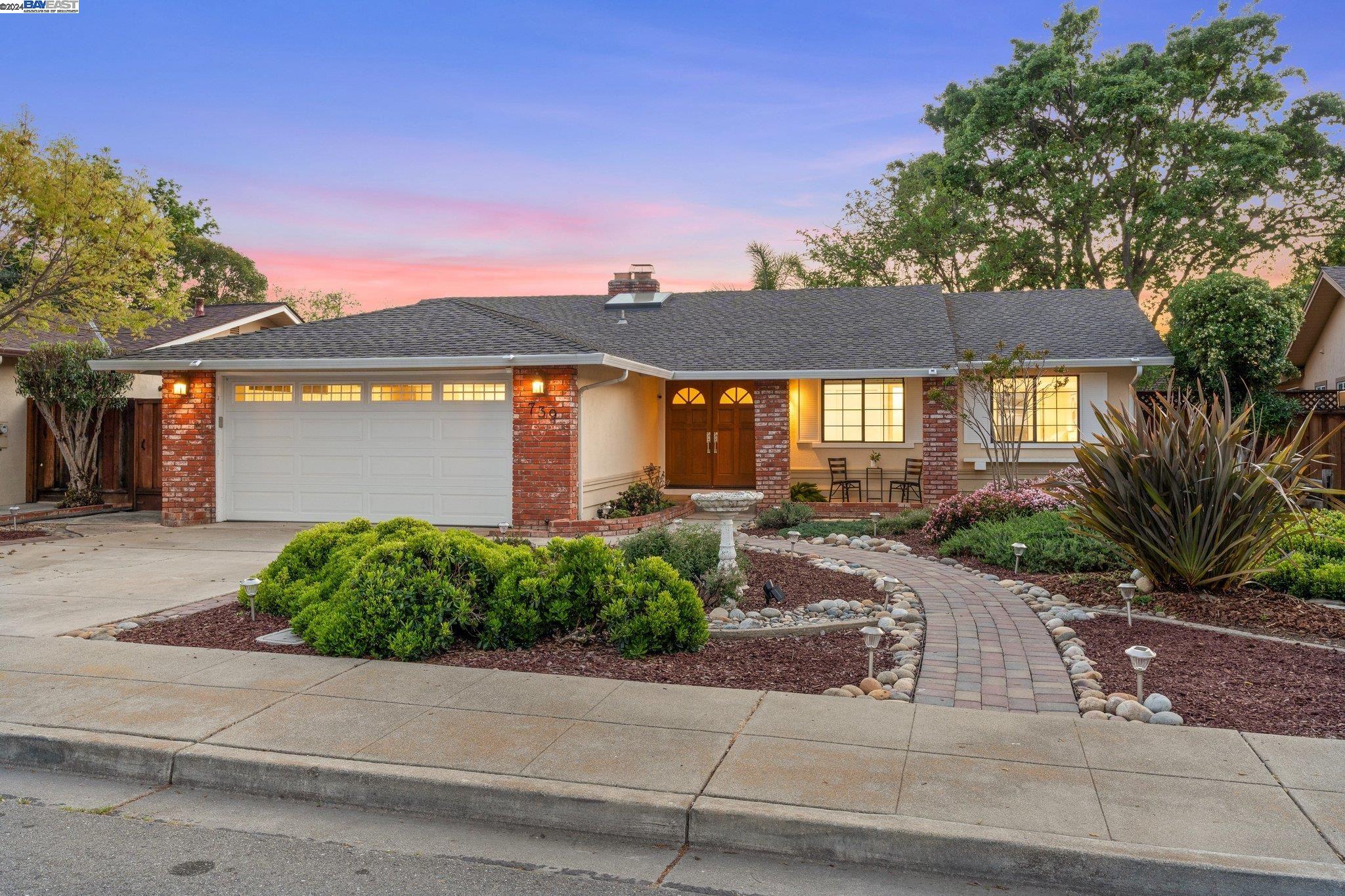 739 Mayview Way