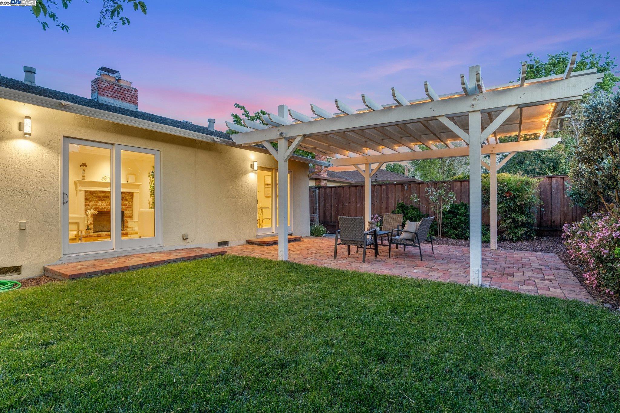 739 Mayview Way