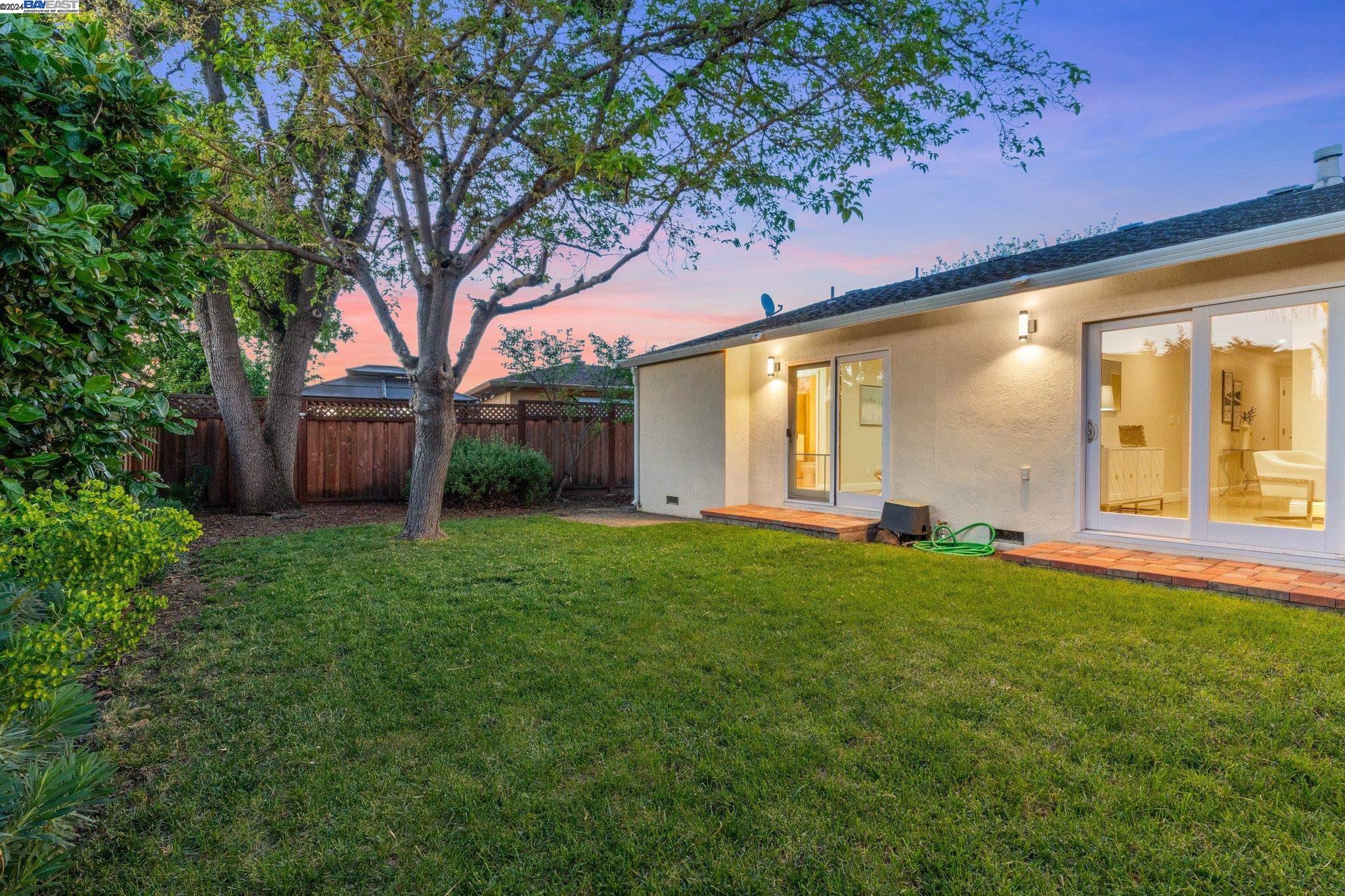 739 Mayview Way