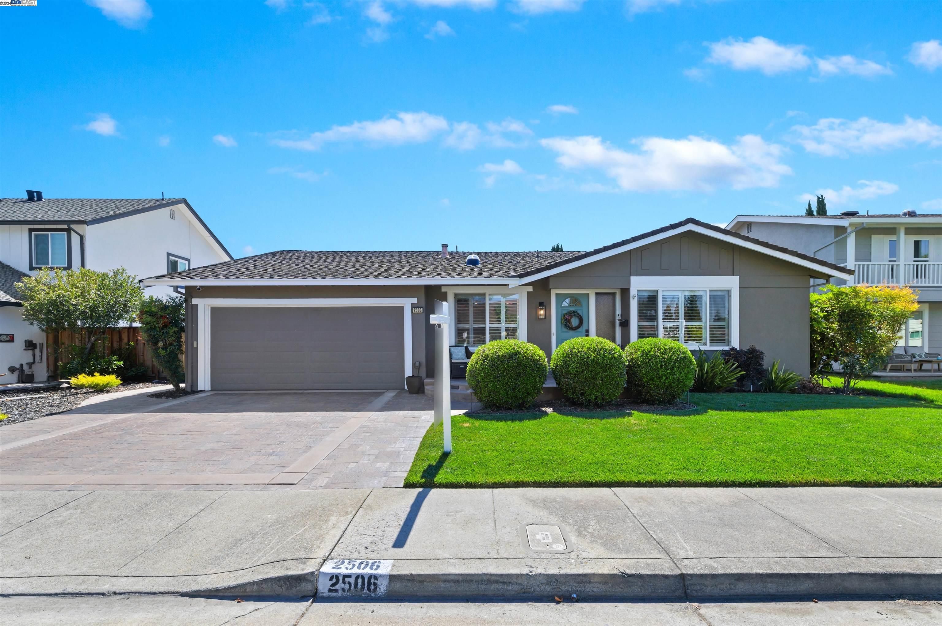 2506 Sanderling Dr