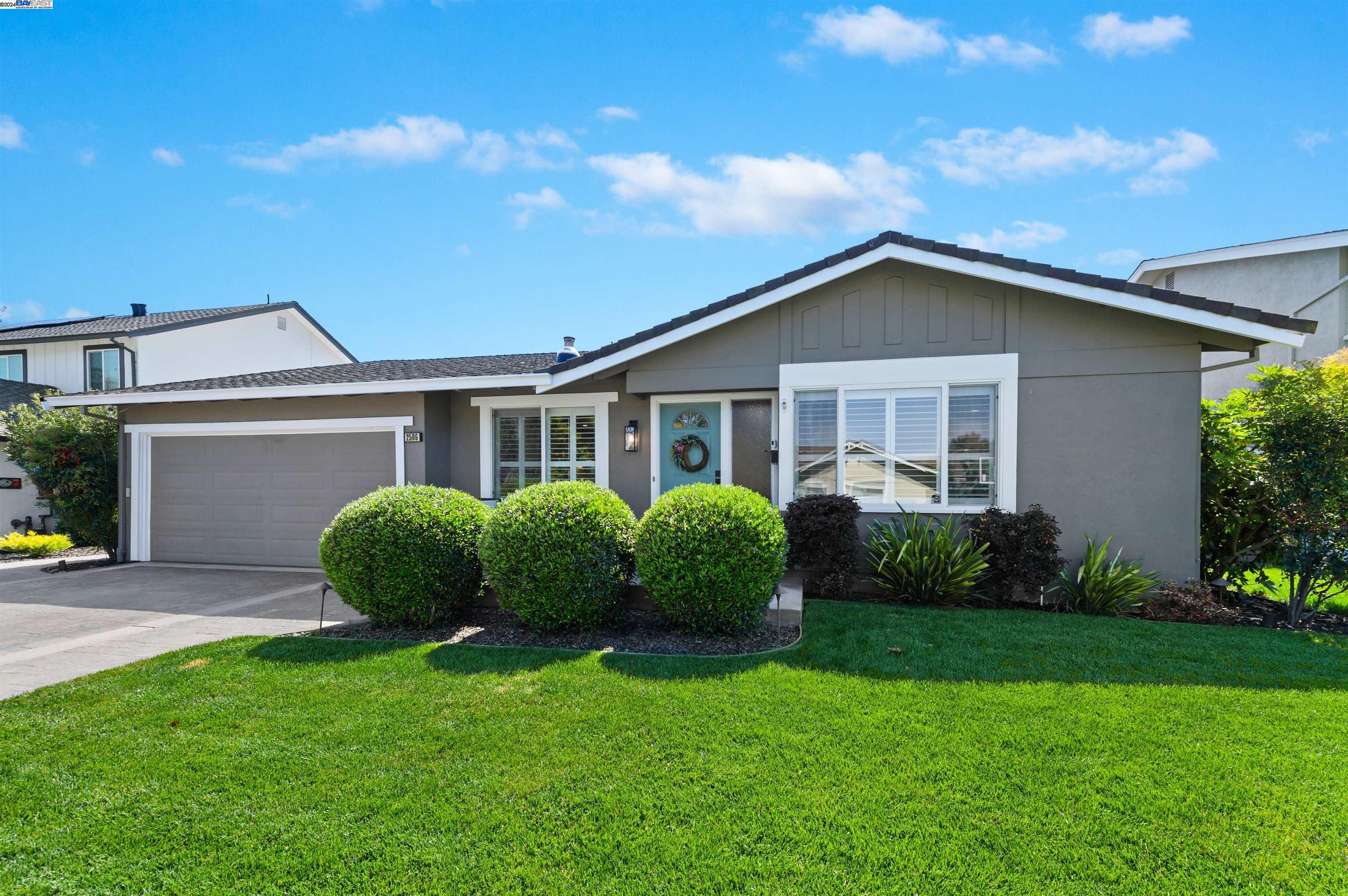 2506 Sanderling Dr