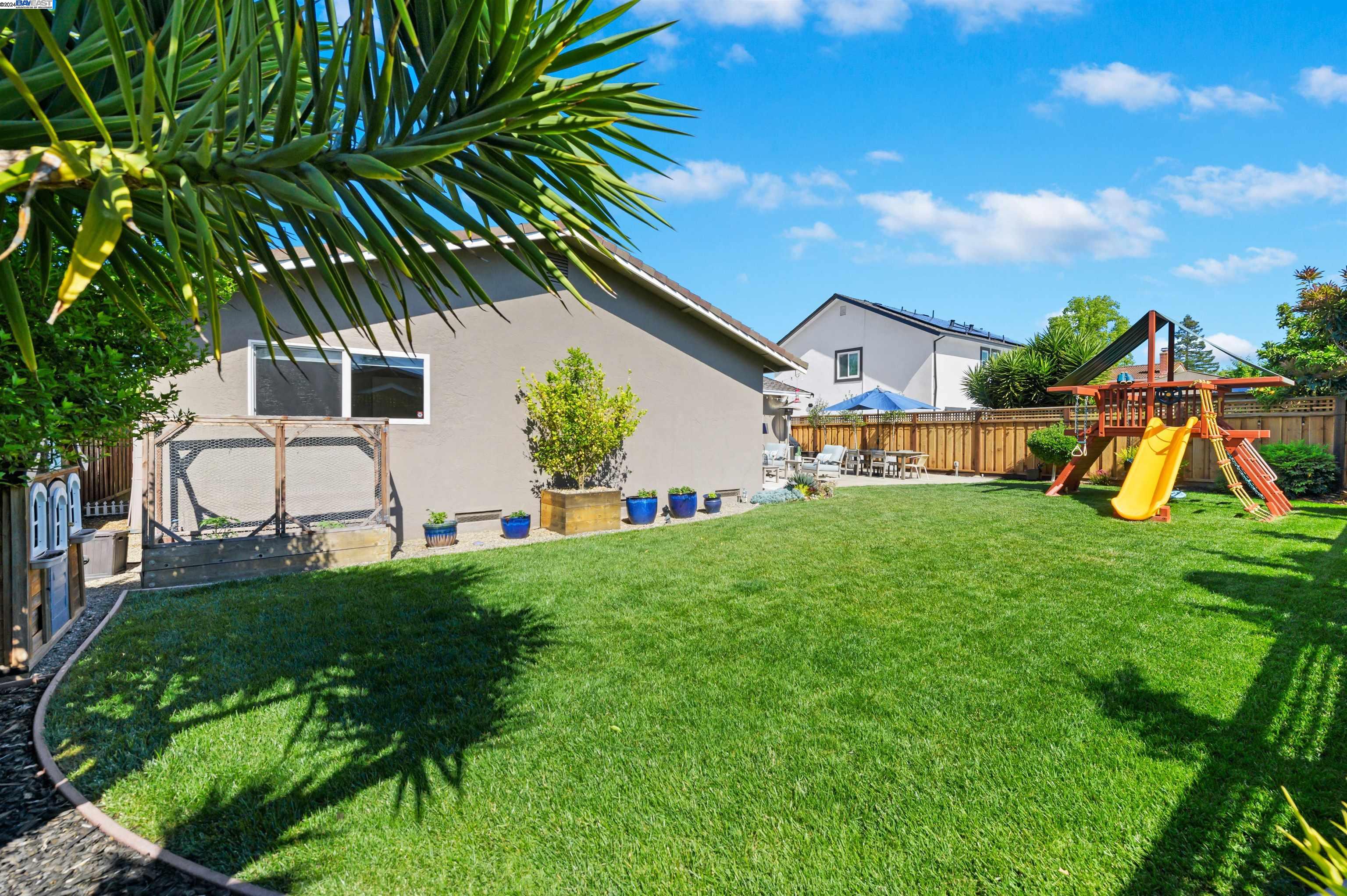 2506 Sanderling Dr
