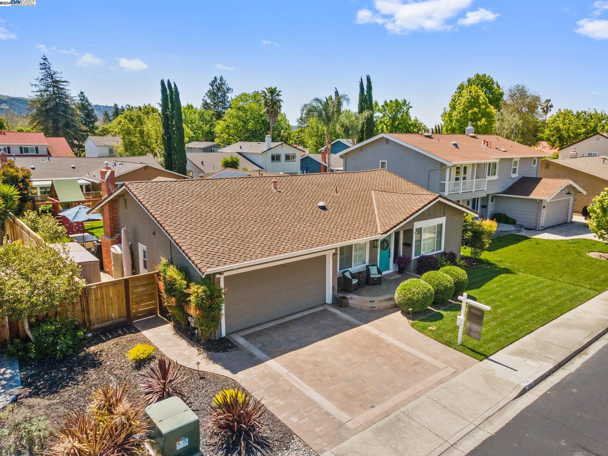 2506 Sanderling Dr