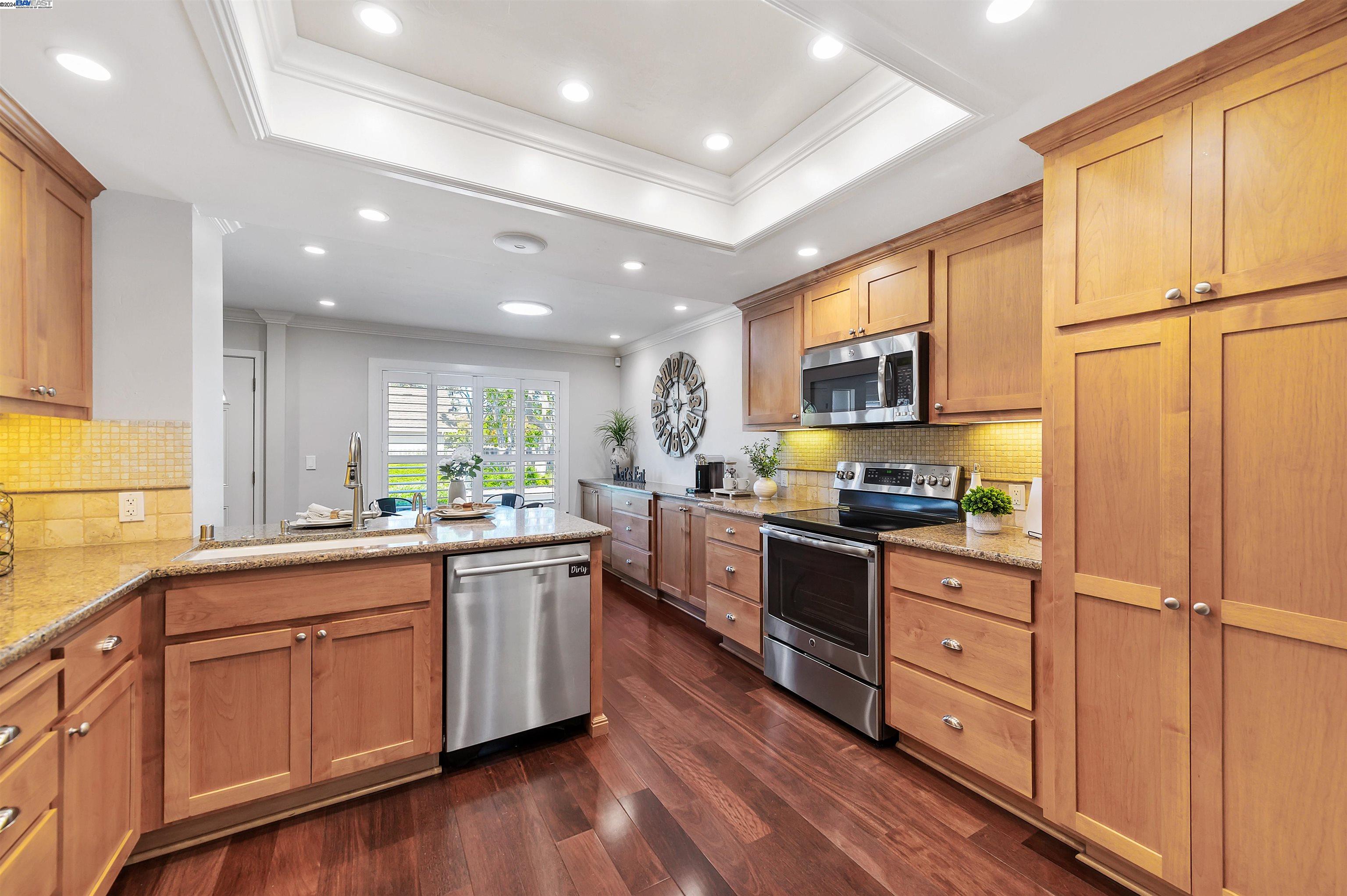 2506 Sanderling Dr