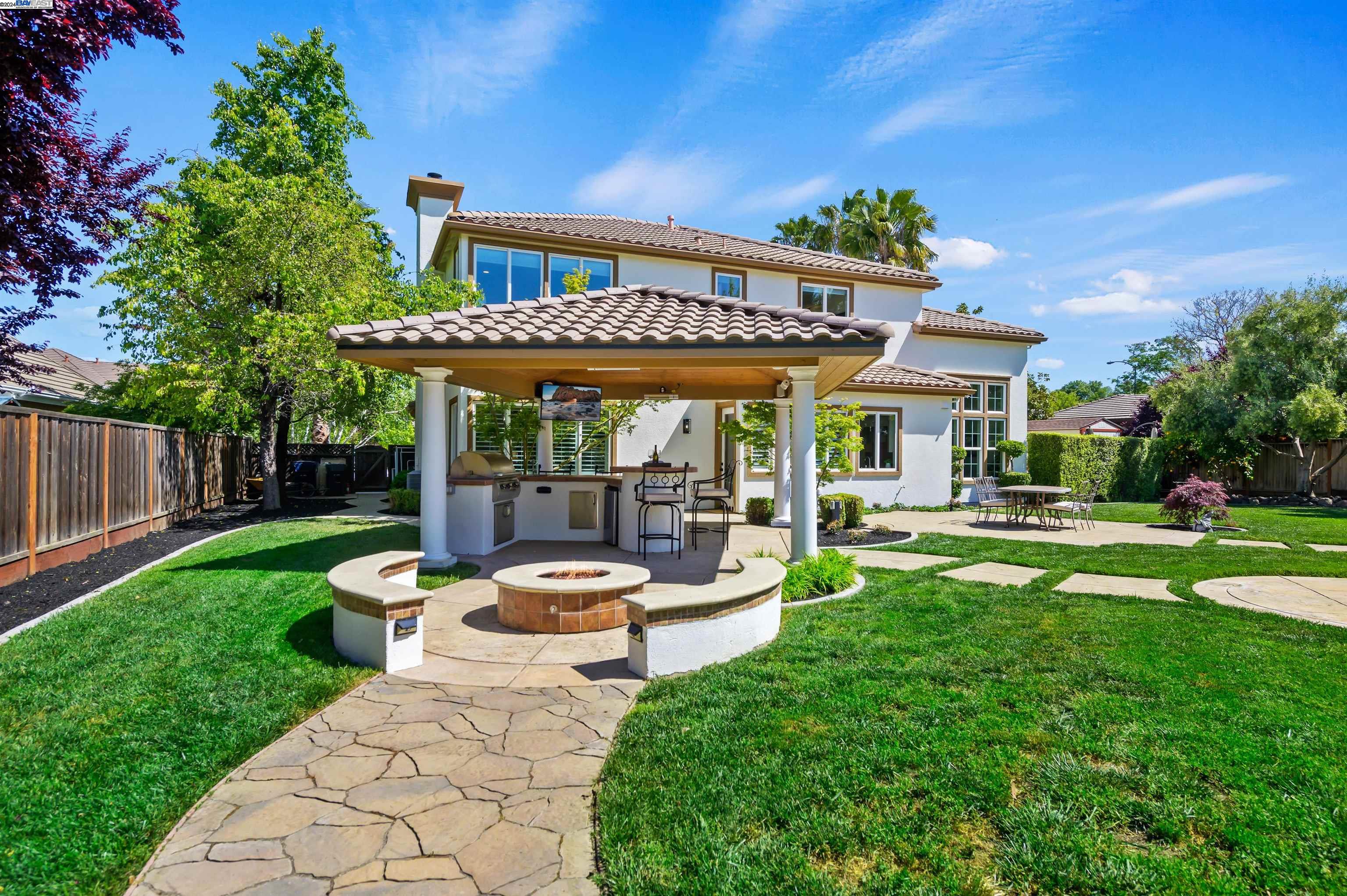 687 Trinity Hills Ln