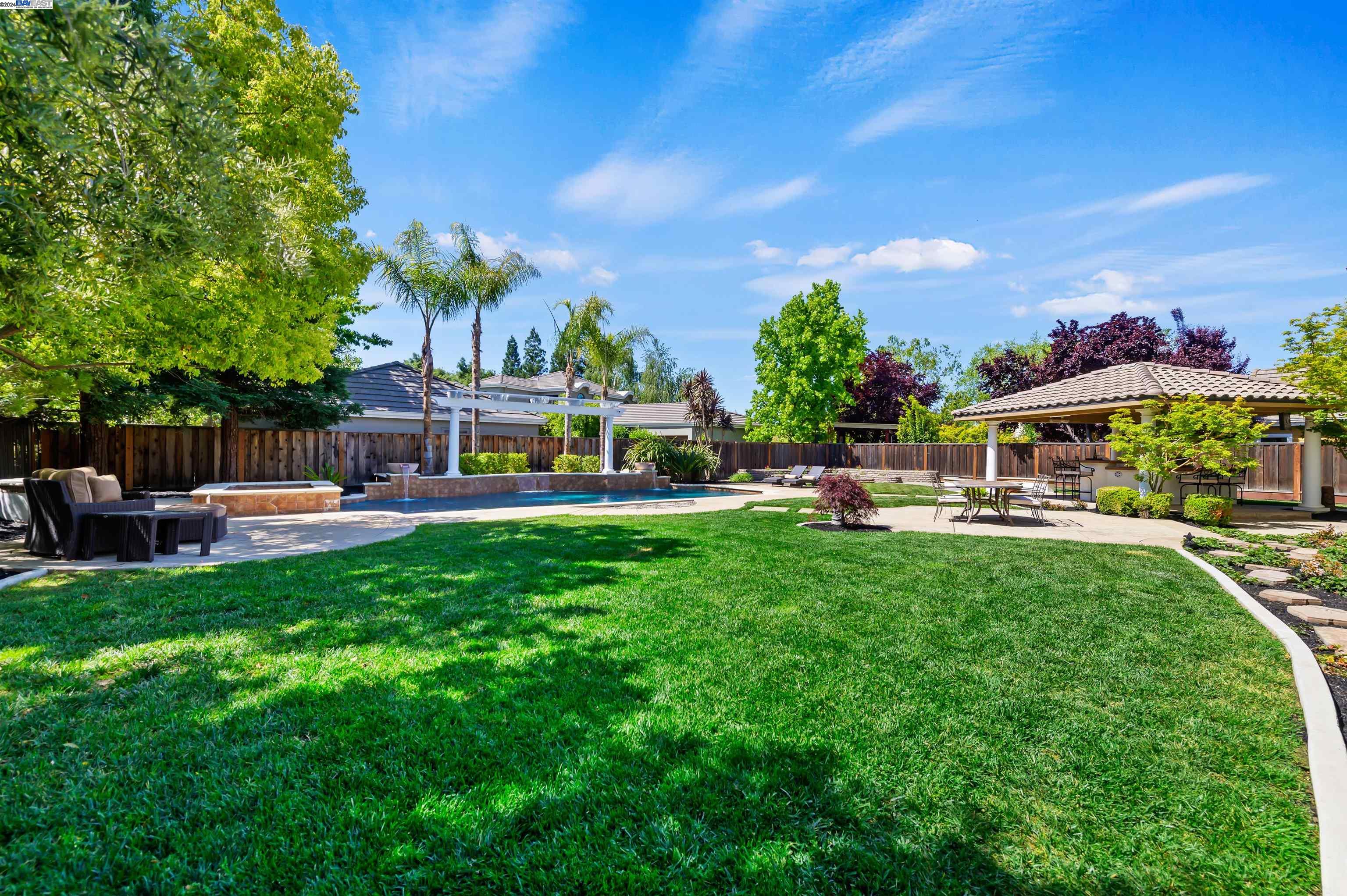 687 Trinity Hills Ln