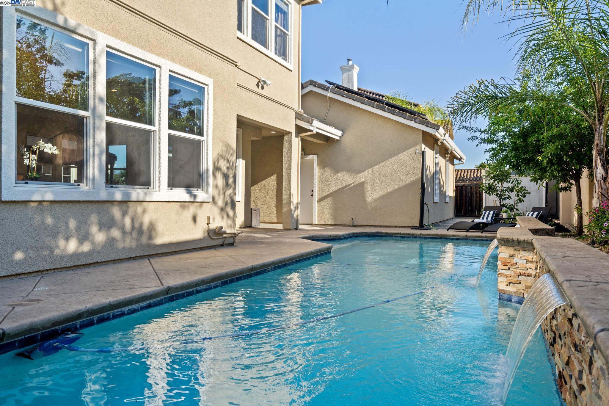 1801 Vetta Dr