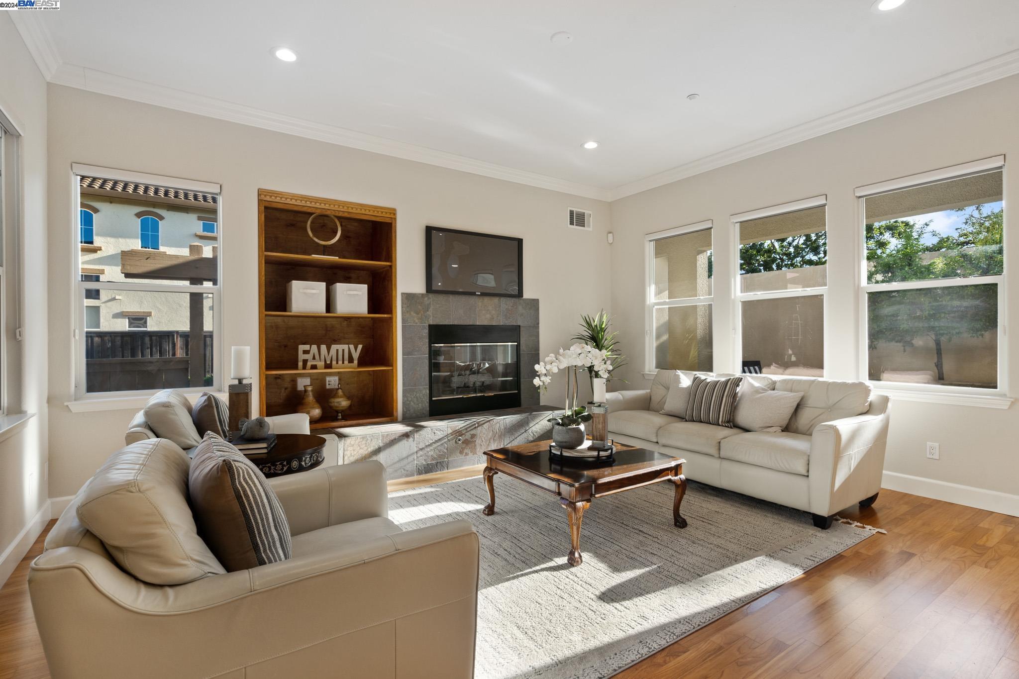 1801 Vetta Dr