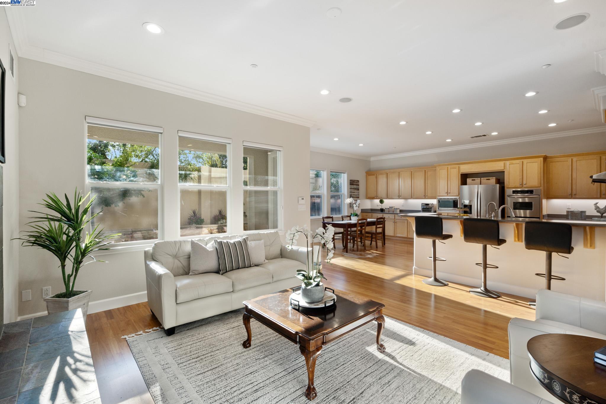 1801 Vetta Dr