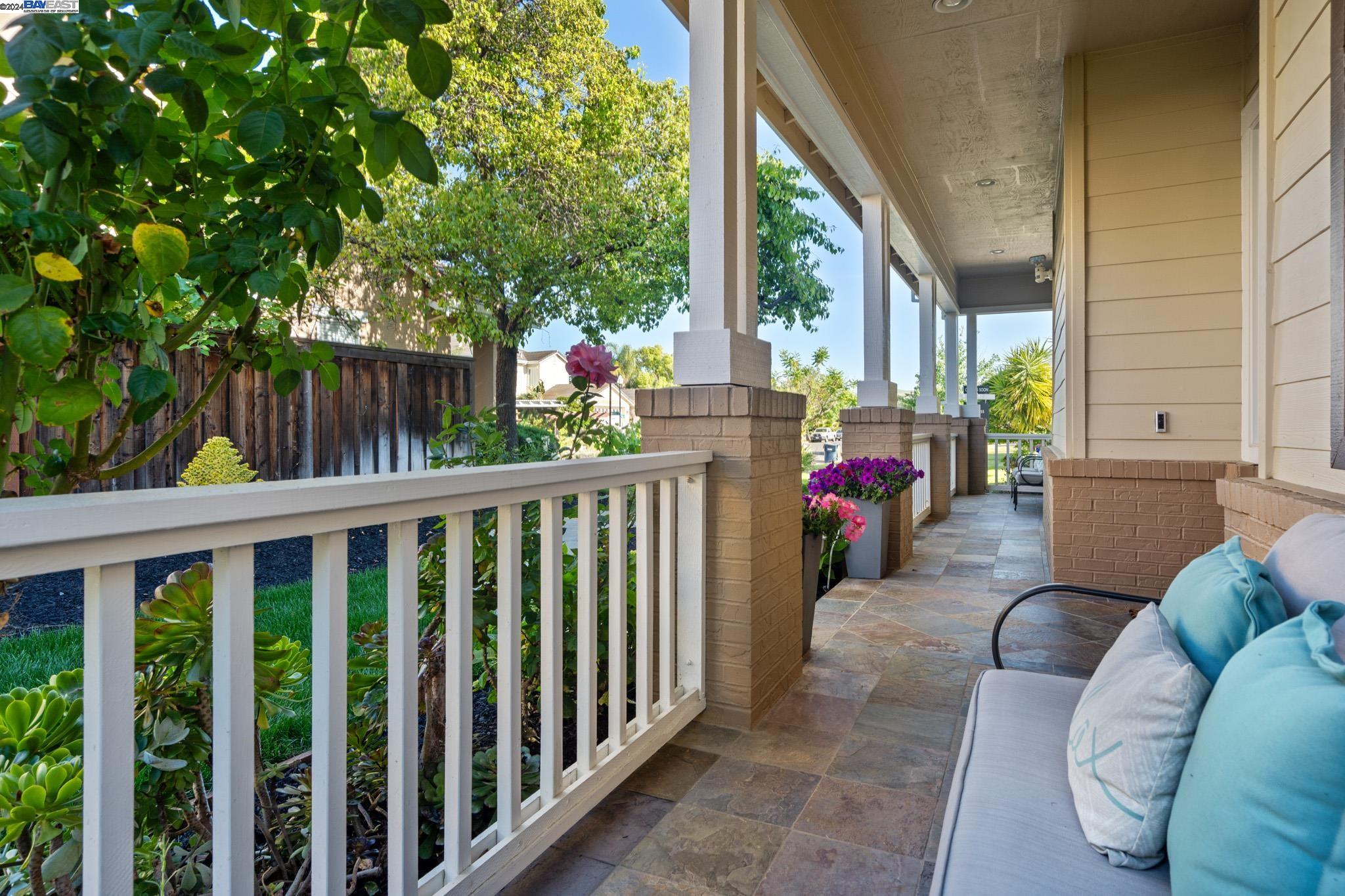 1801 Vetta Dr