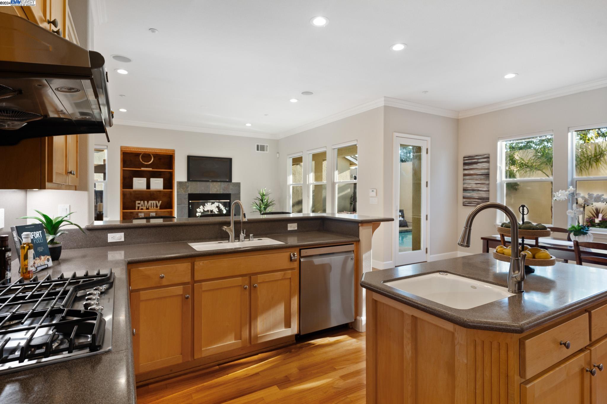 1801 Vetta Dr