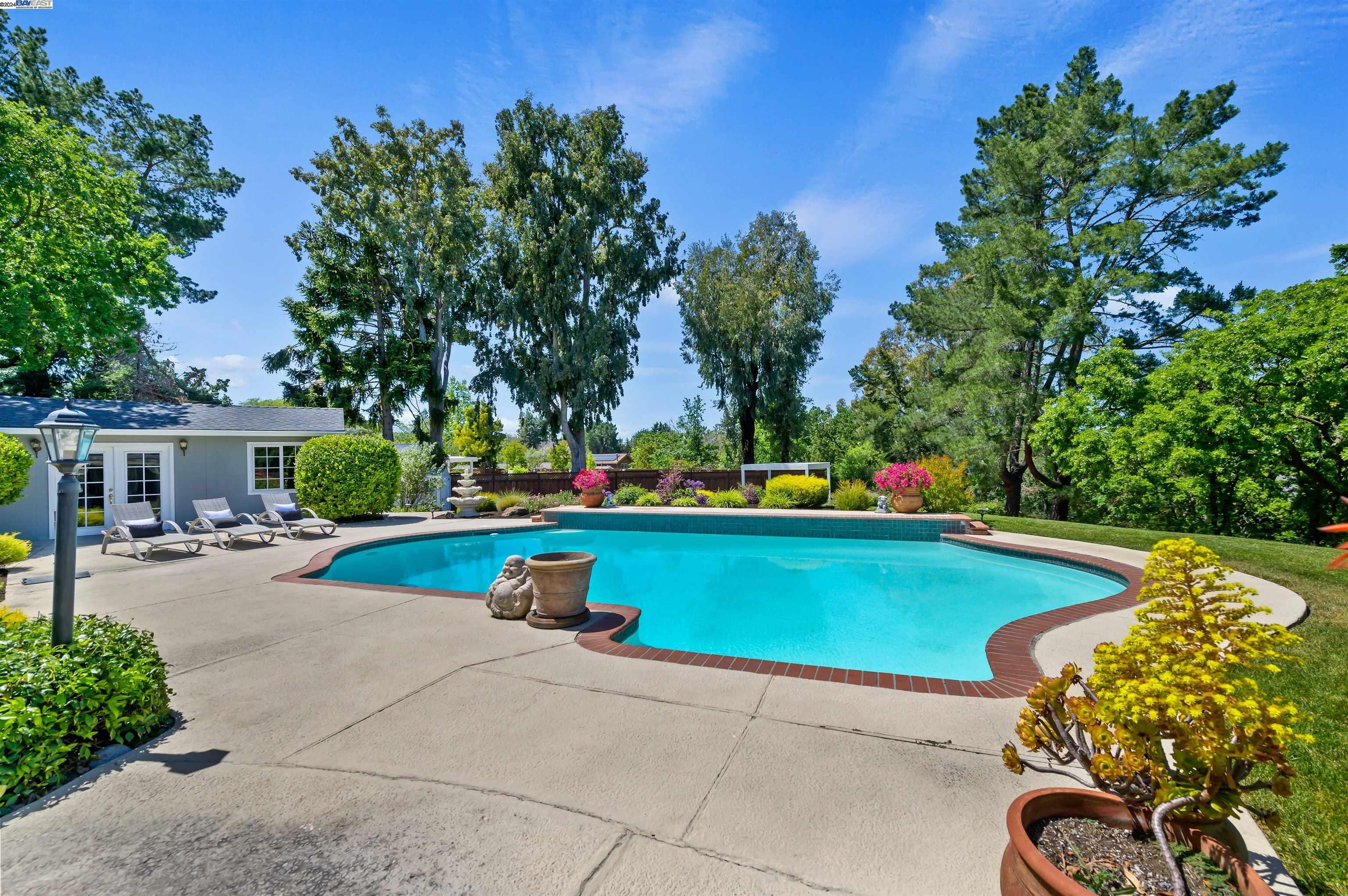 3565 Arbor Ct