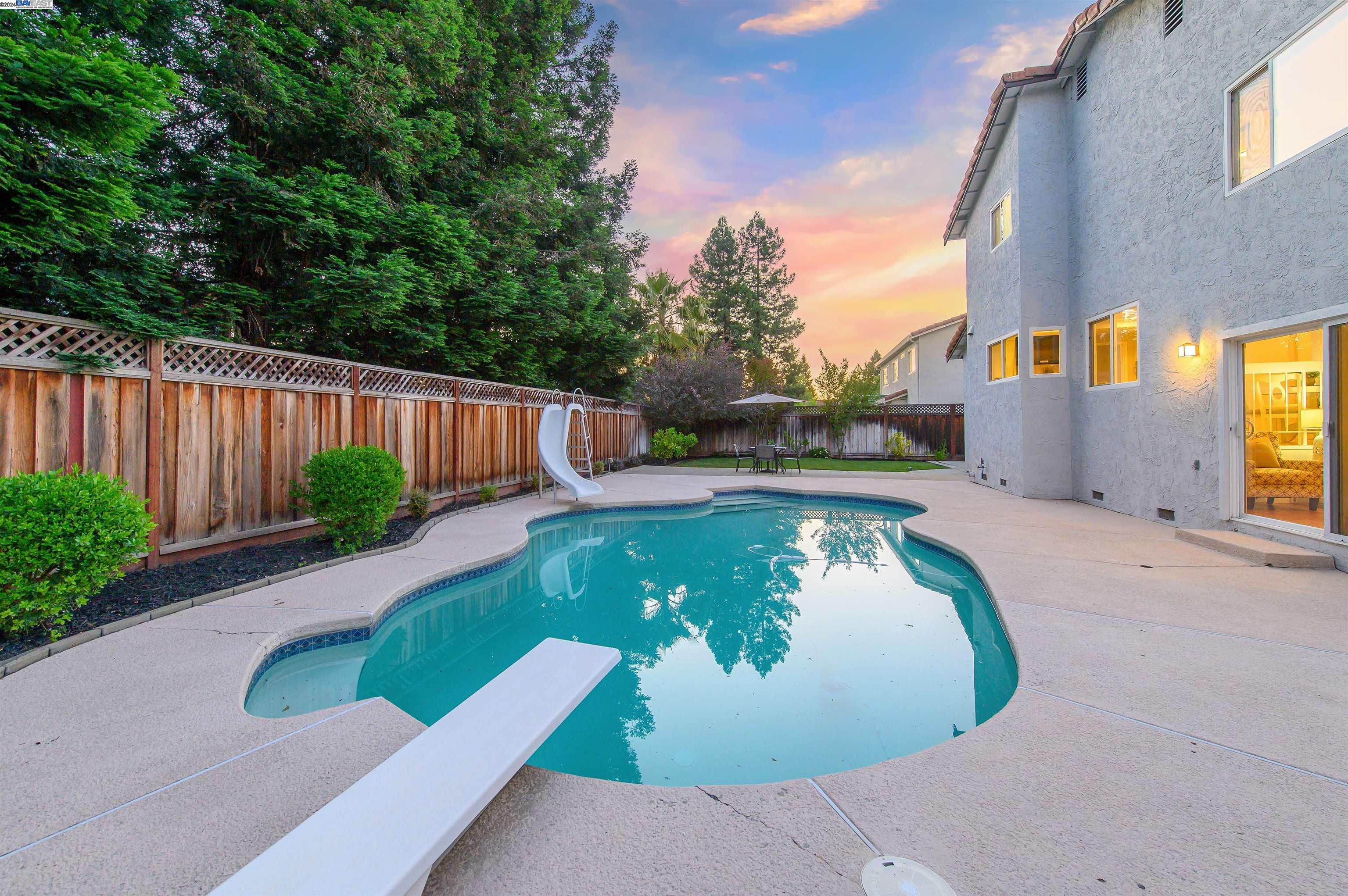 5814 Arthur Dr