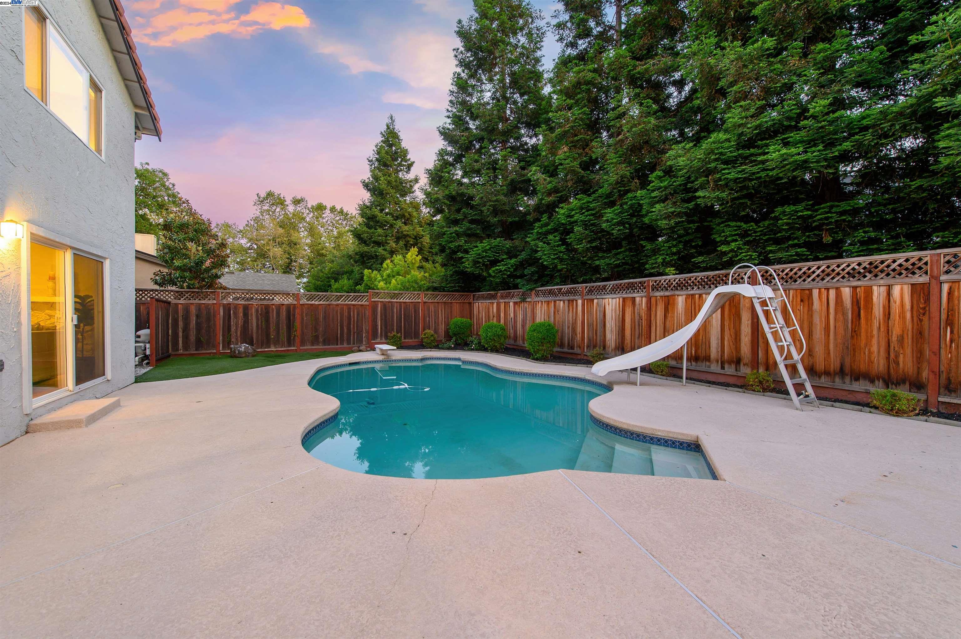 5814 Arthur Dr