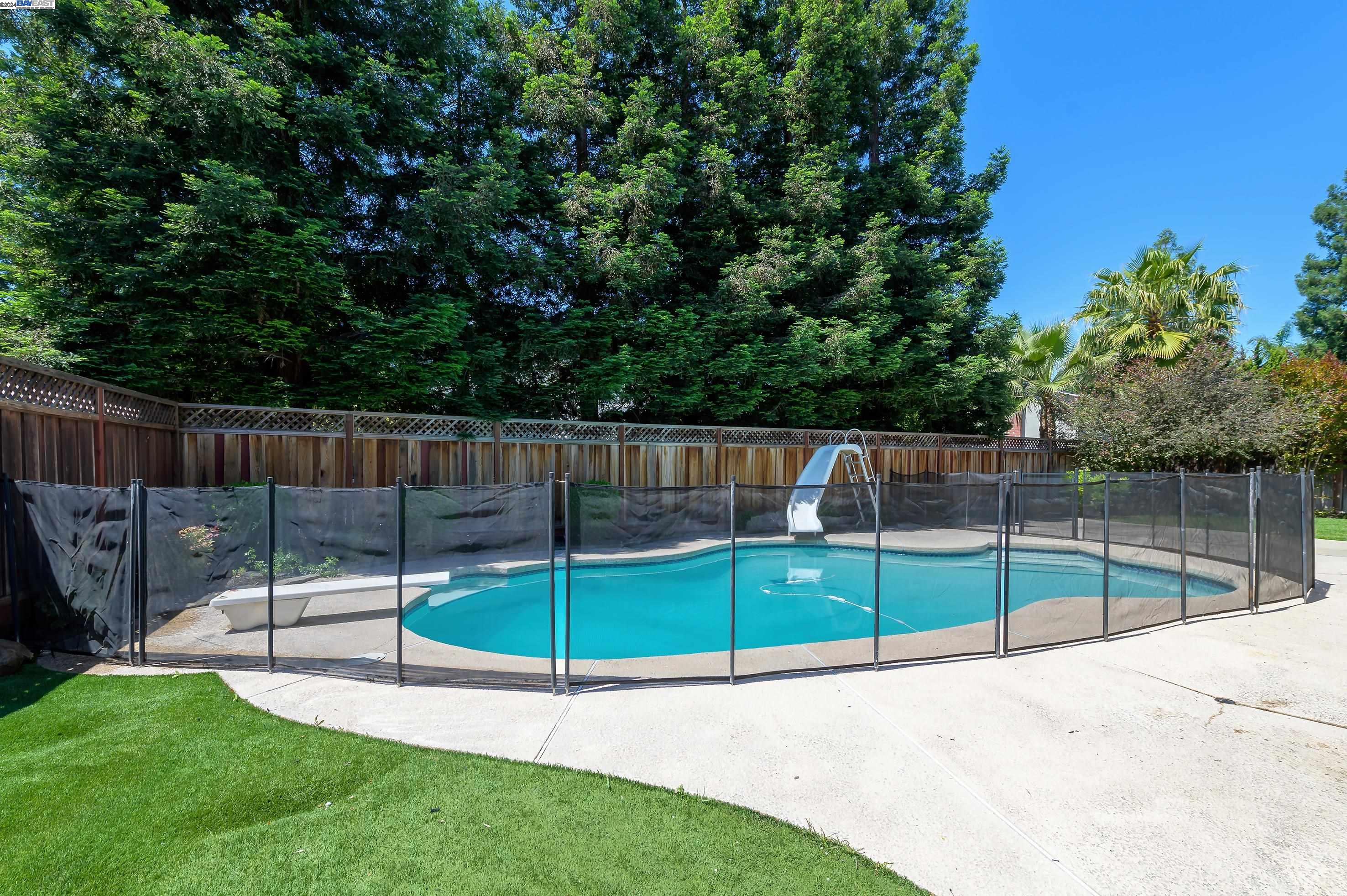 5814 Arthur Dr