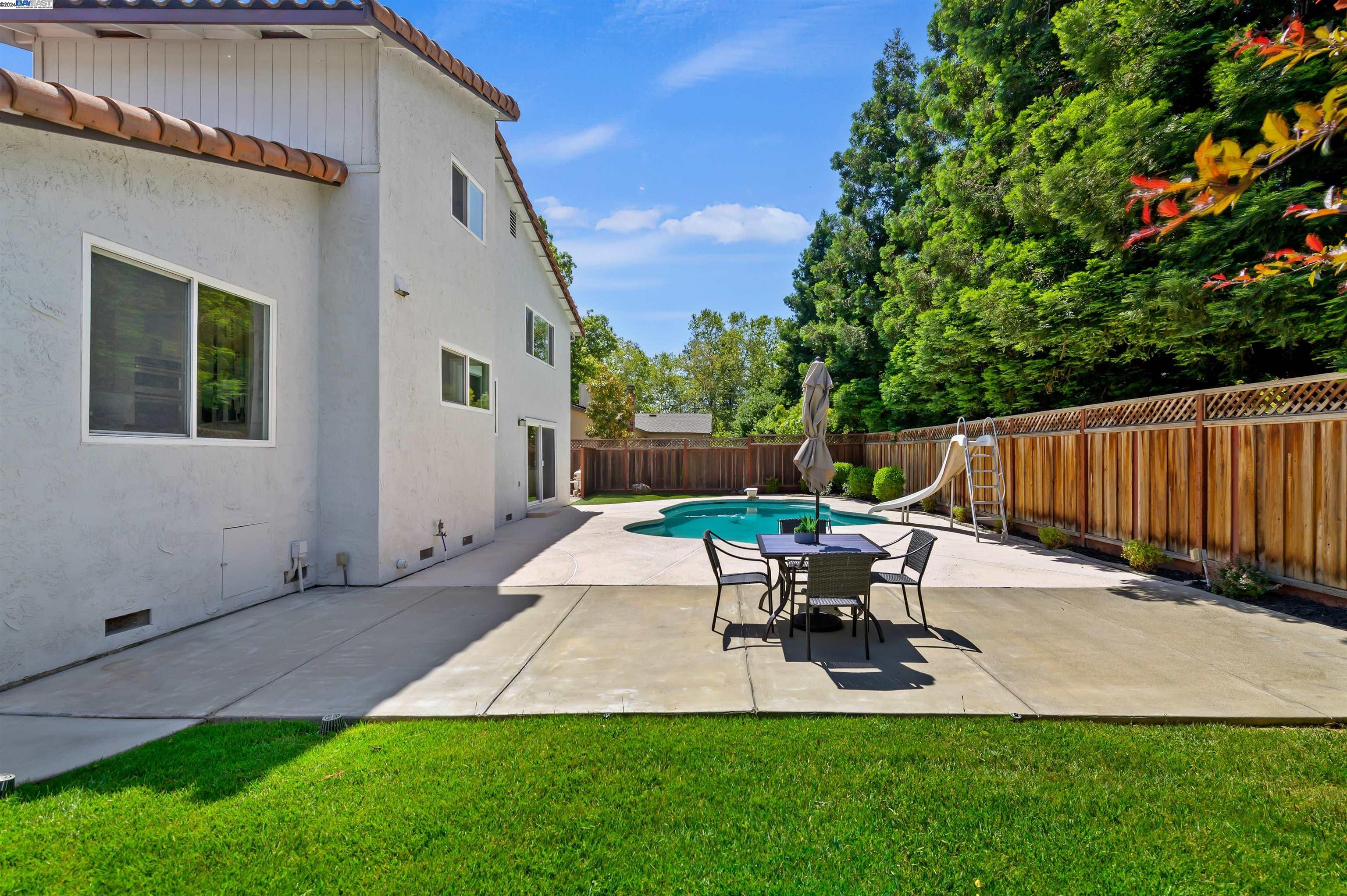 5814 Arthur Dr