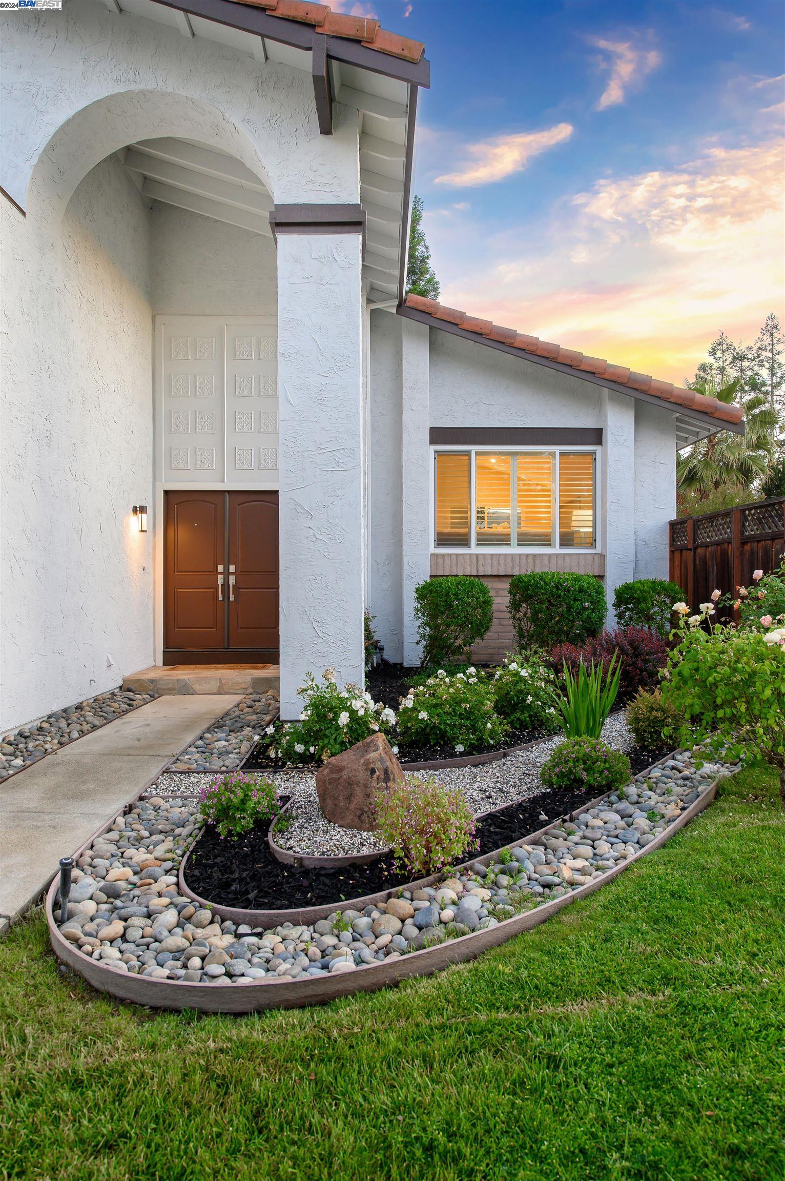 5814 Arthur Dr