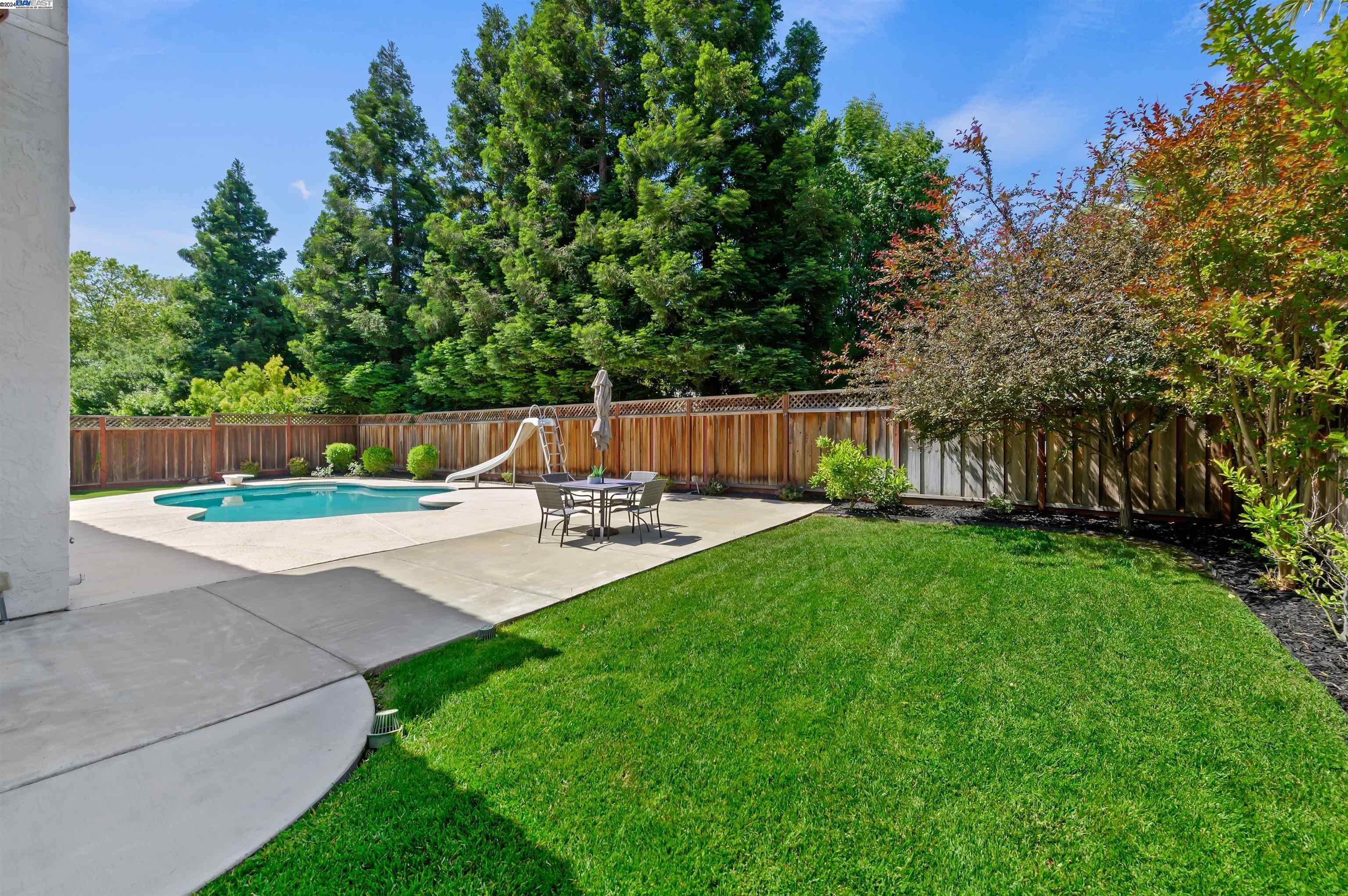 5814 Arthur Dr