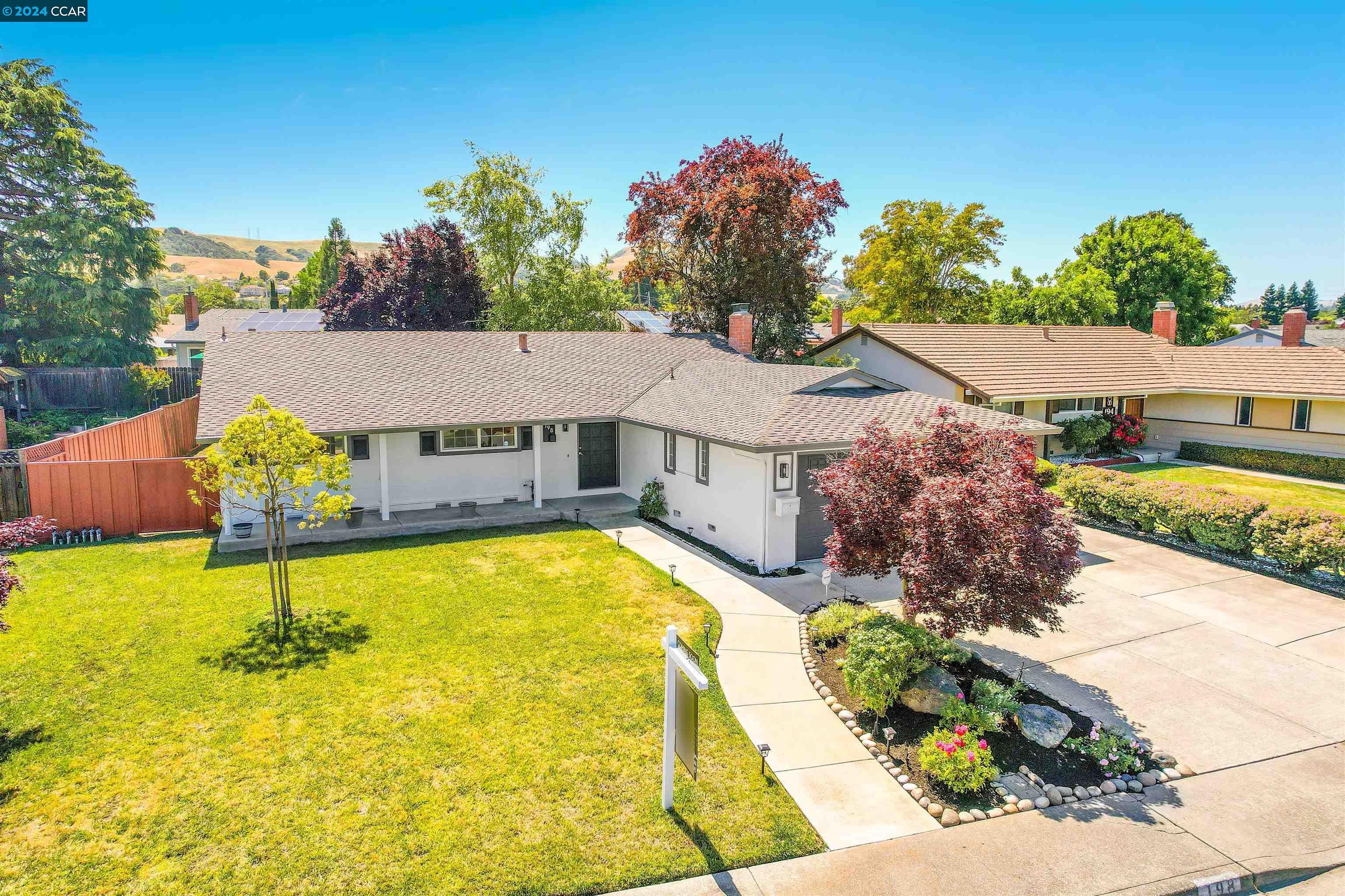 198 Dayton Ct