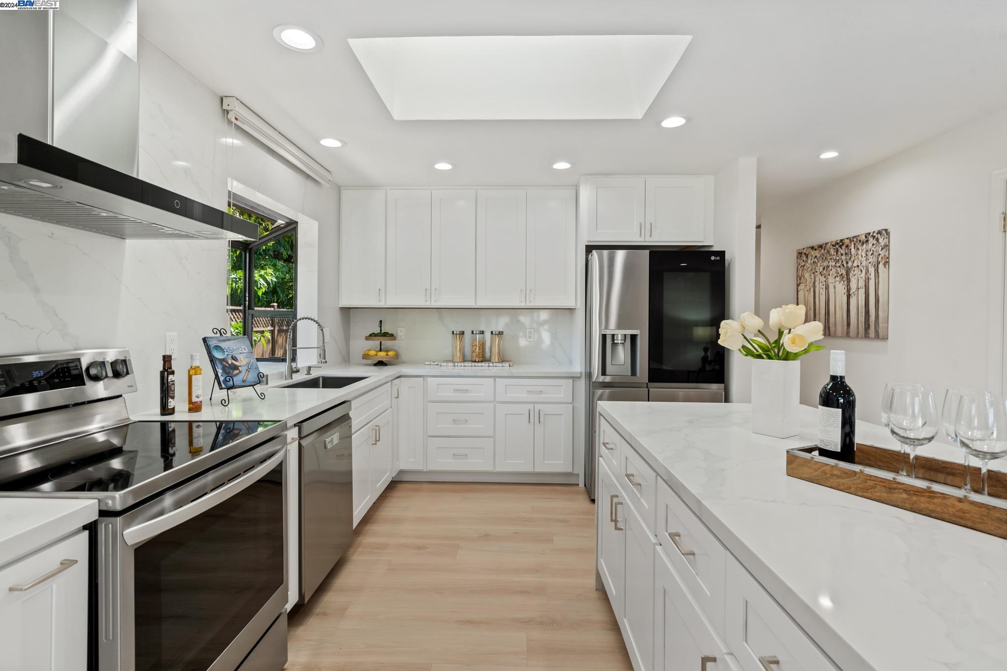 694 Sonoma Ct