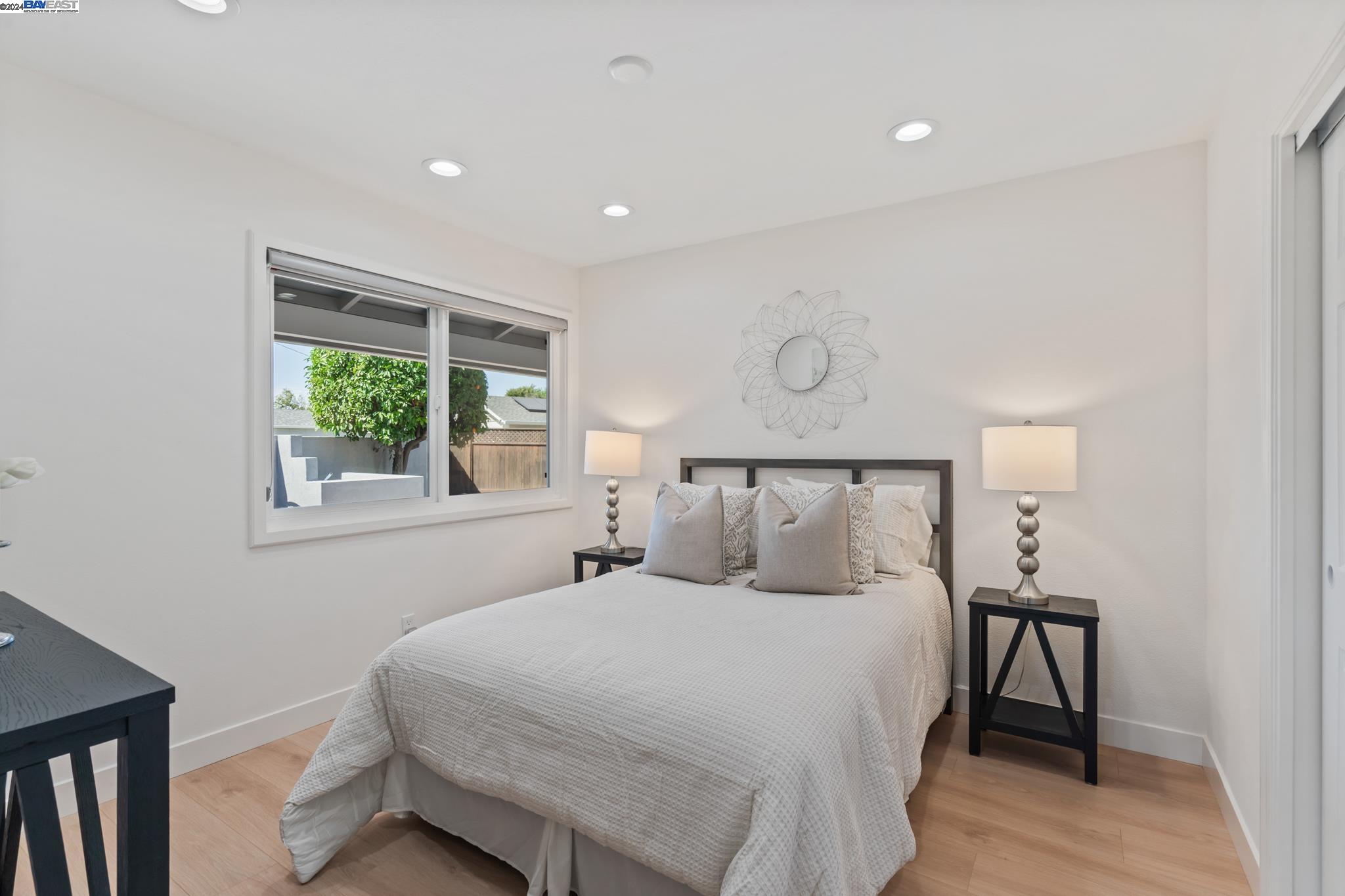 694 Sonoma Ct