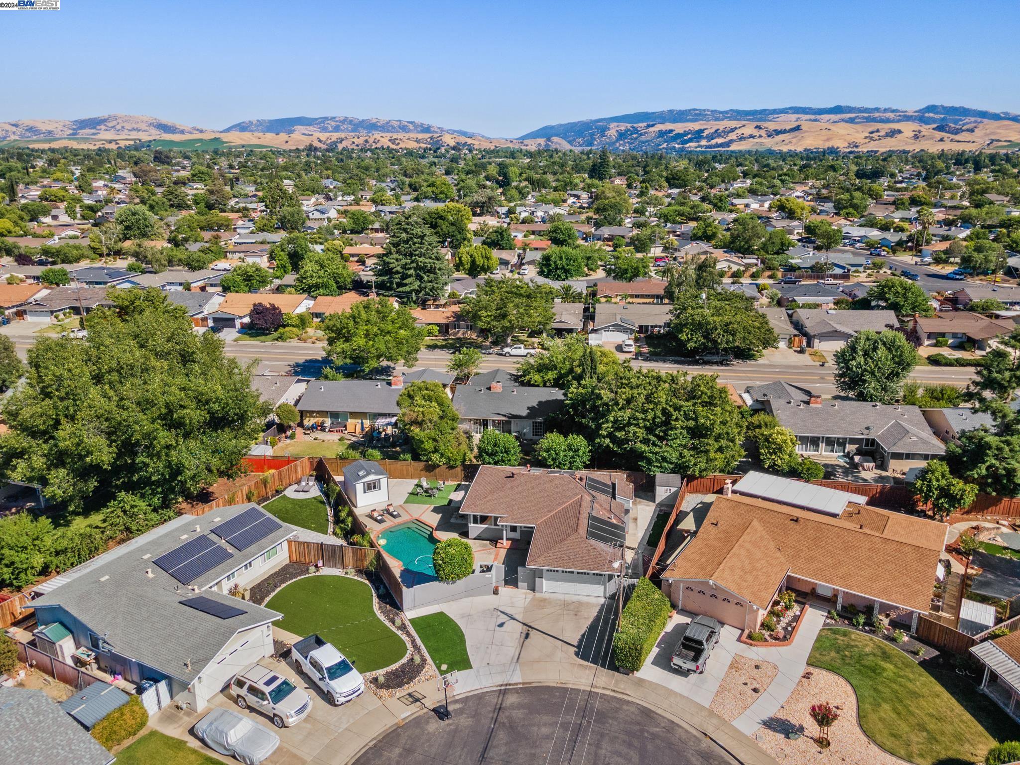 694 Sonoma Ct