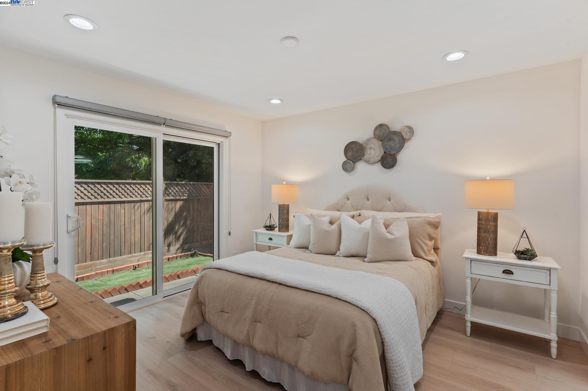 694 Sonoma Ct