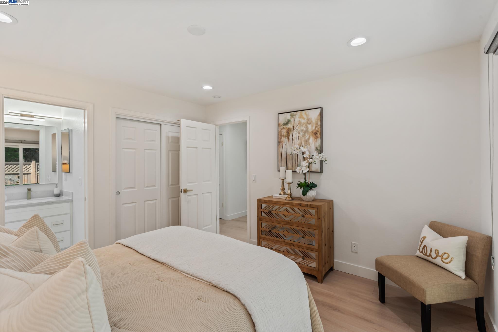694 Sonoma Ct