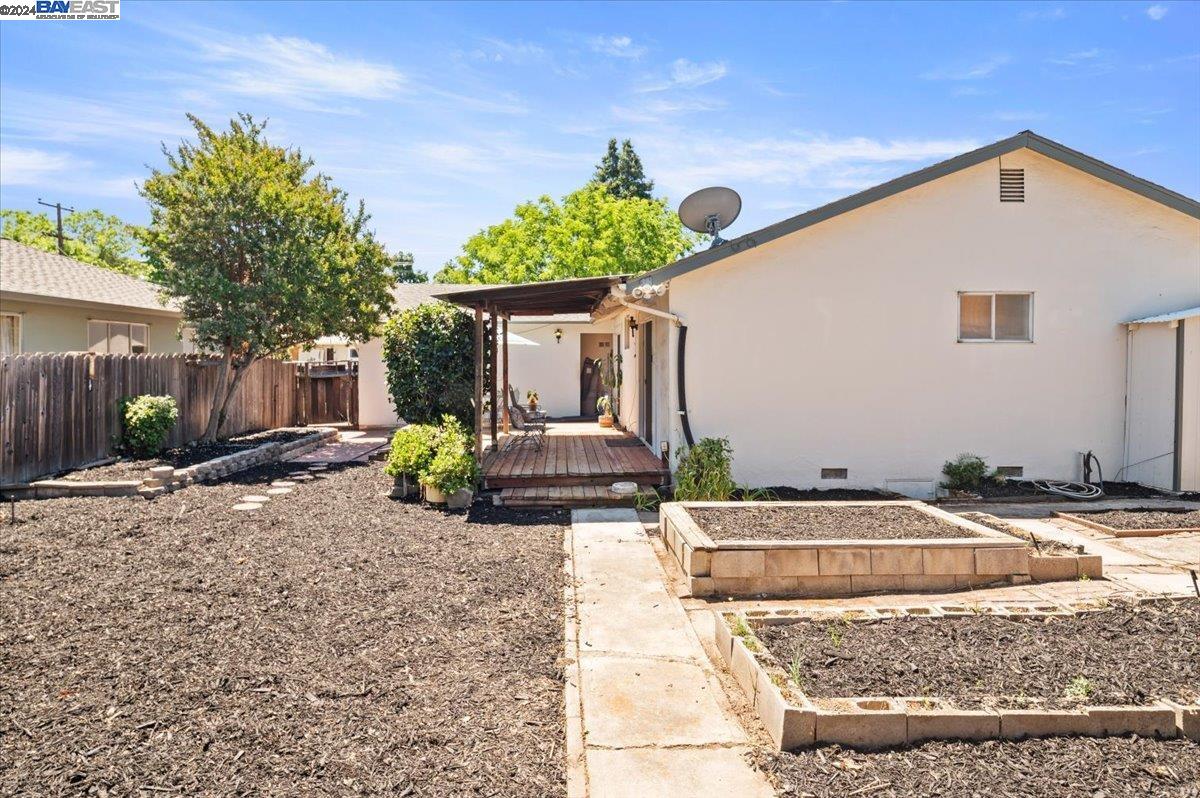 4231 Jensen St