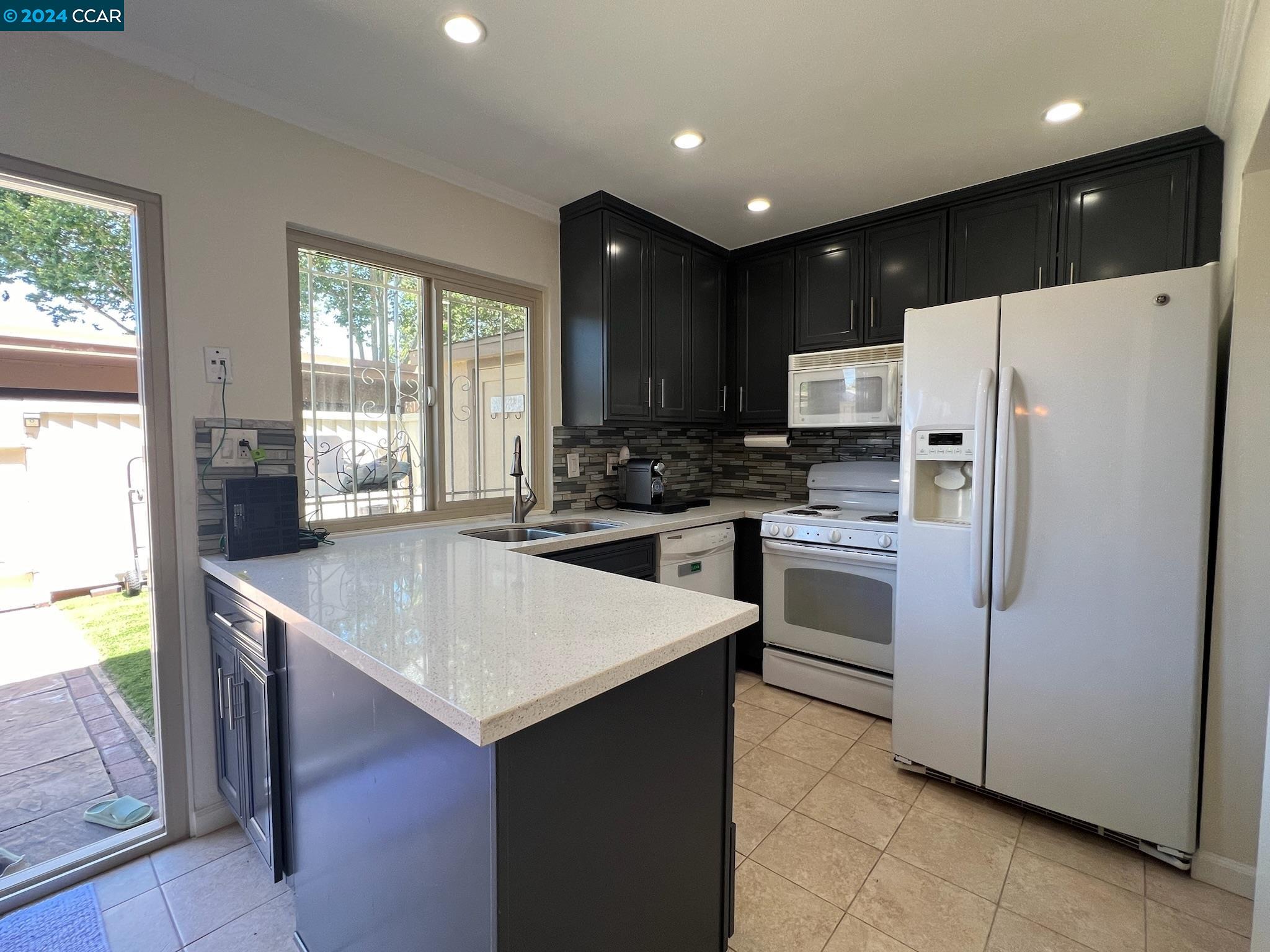 27847 Hummingbird Ct