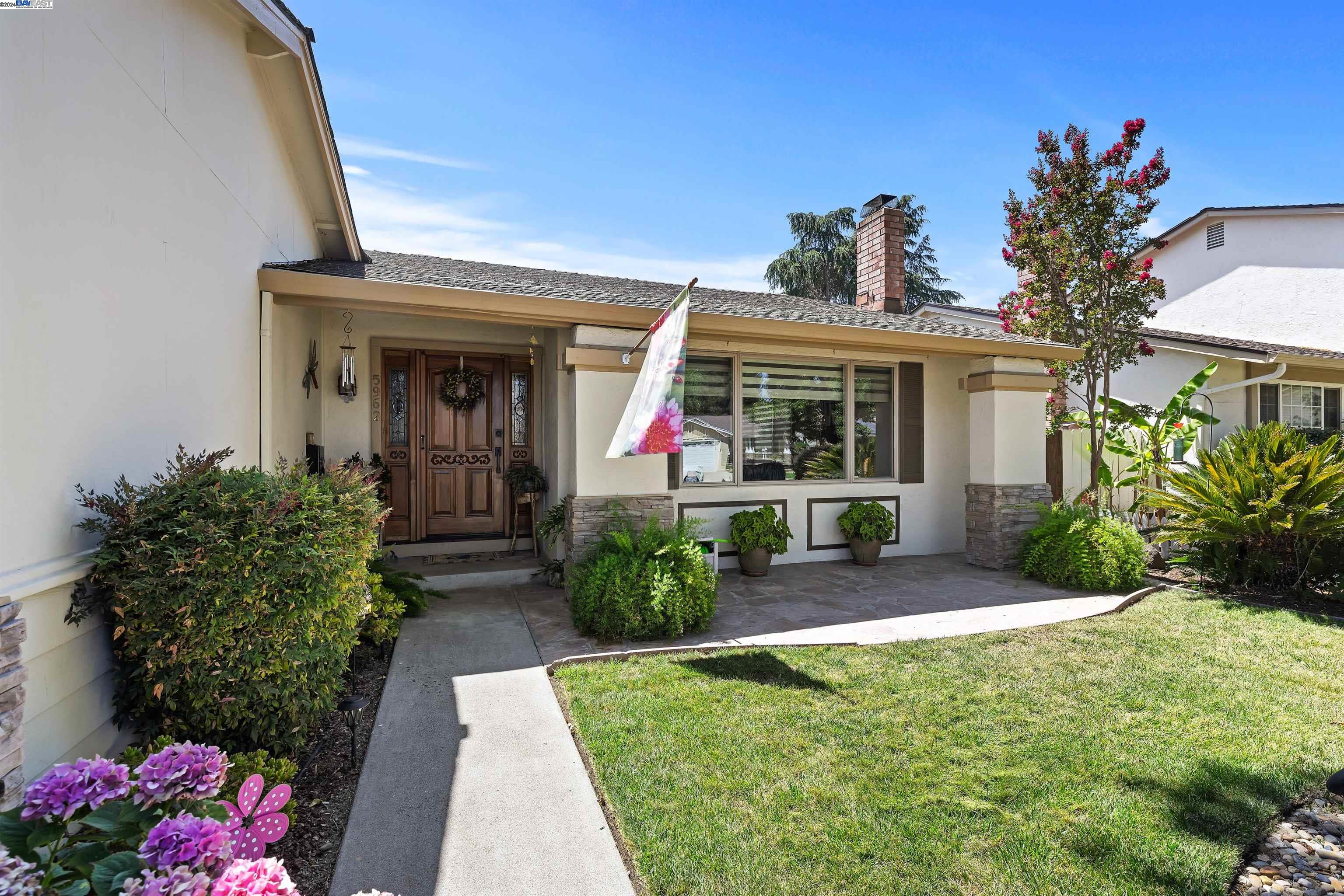 5962 Hansen Dr