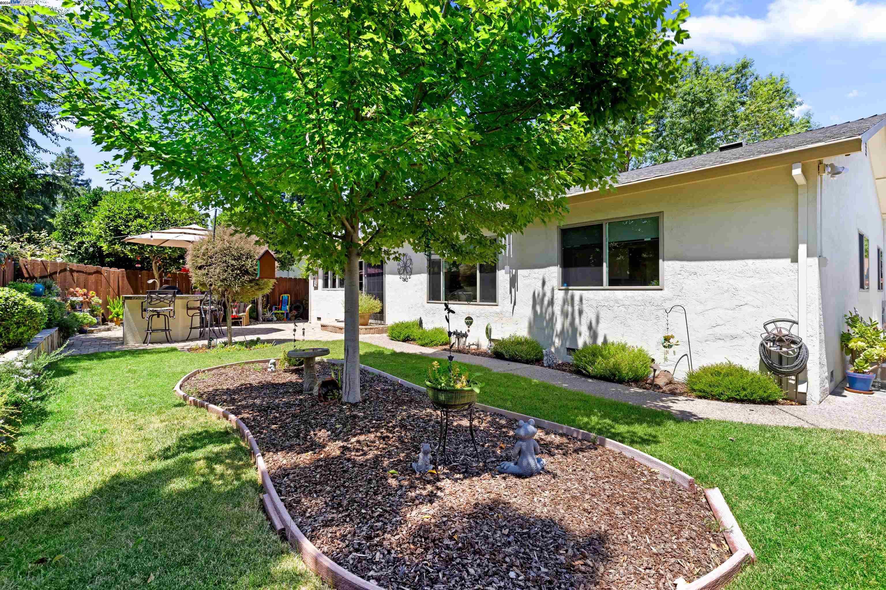 5962 Hansen Dr