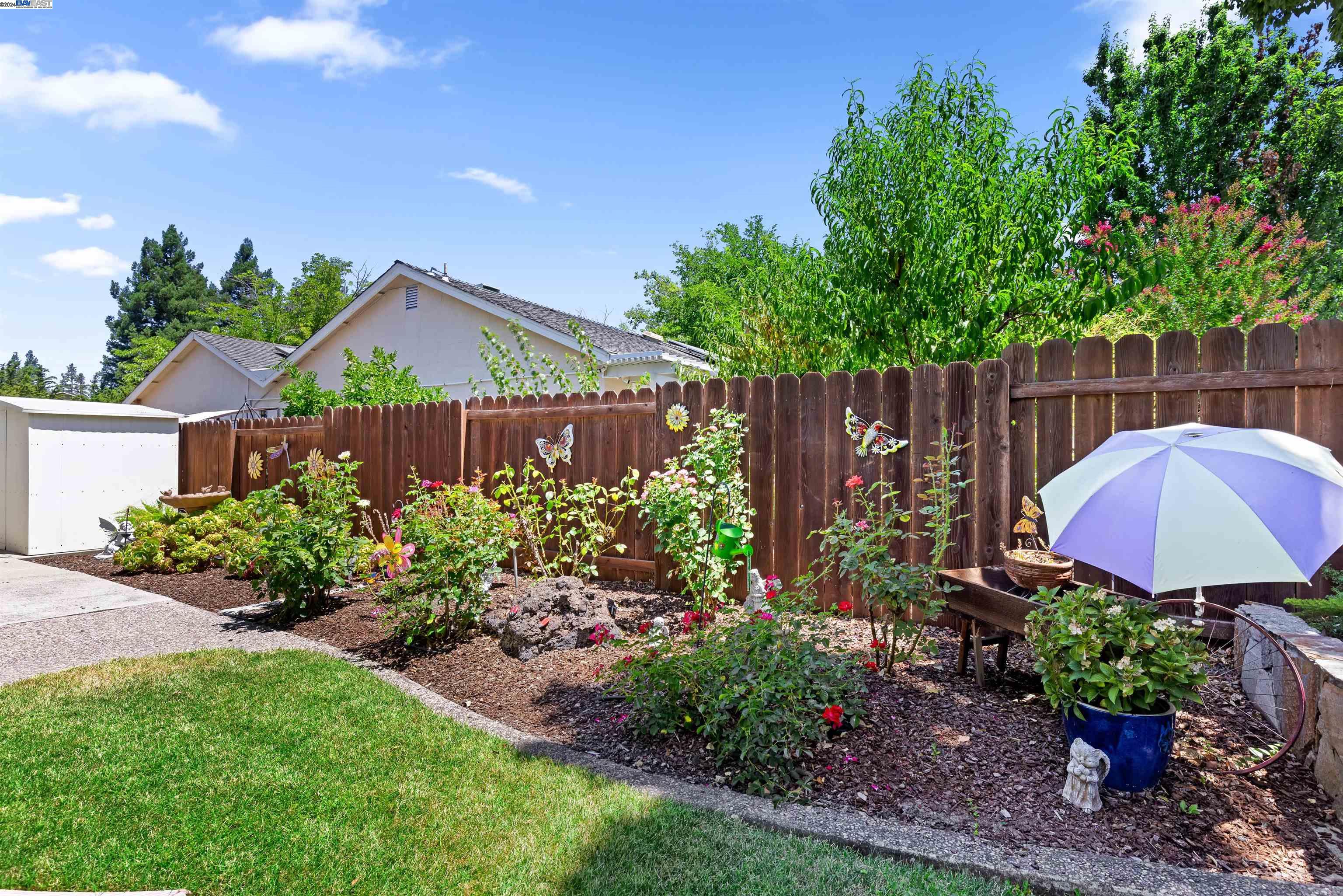 5962 Hansen Dr