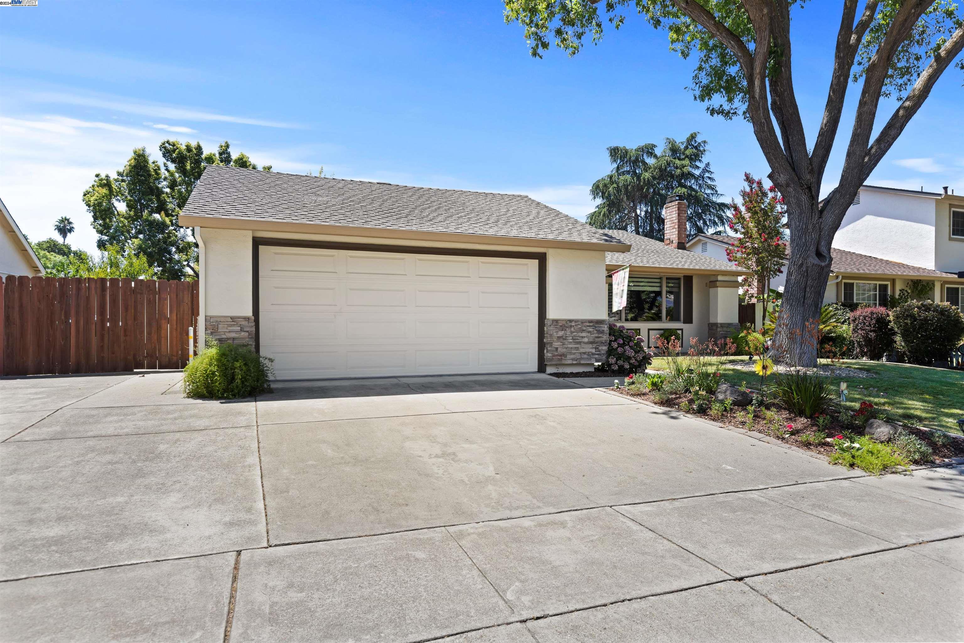 5962 Hansen Dr
